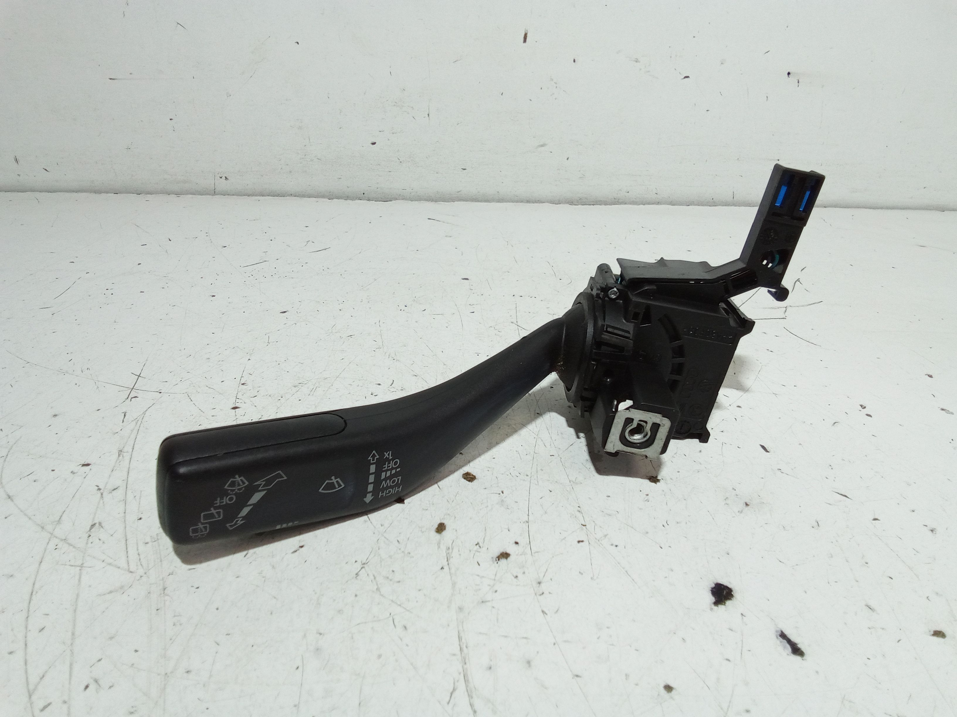 Devioluci destro VOLKSWAGEN Golf 5 Berlina (03>08)