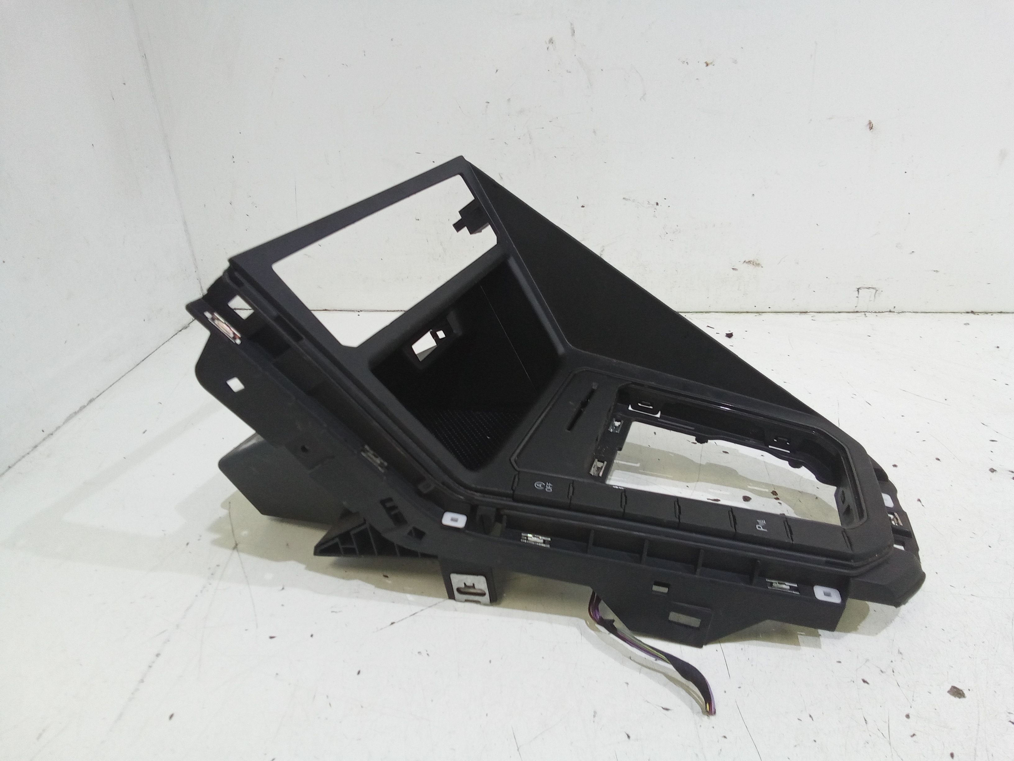 Cornice leva cambio VOLKSWAGEN Polo 6 Serie