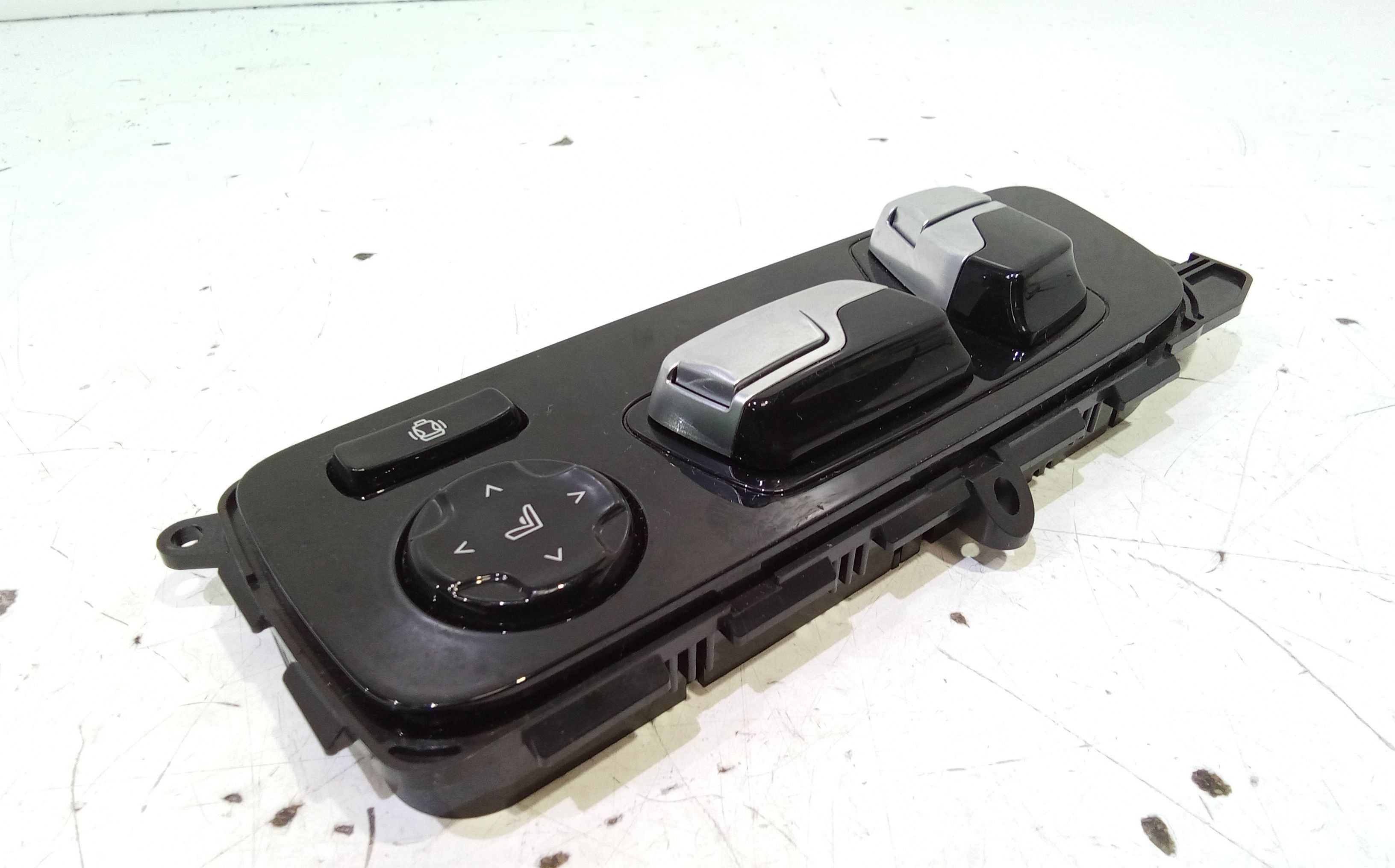 Interruttore pulsante regolatore sedile SX BMW X6 Serie (F96) (19>)