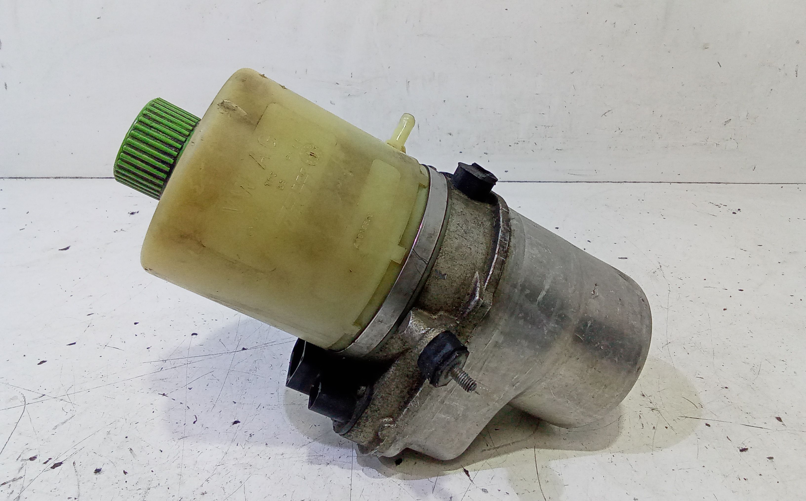 Pompa servosterzo VOLKSWAGEN Polo 5 Serie