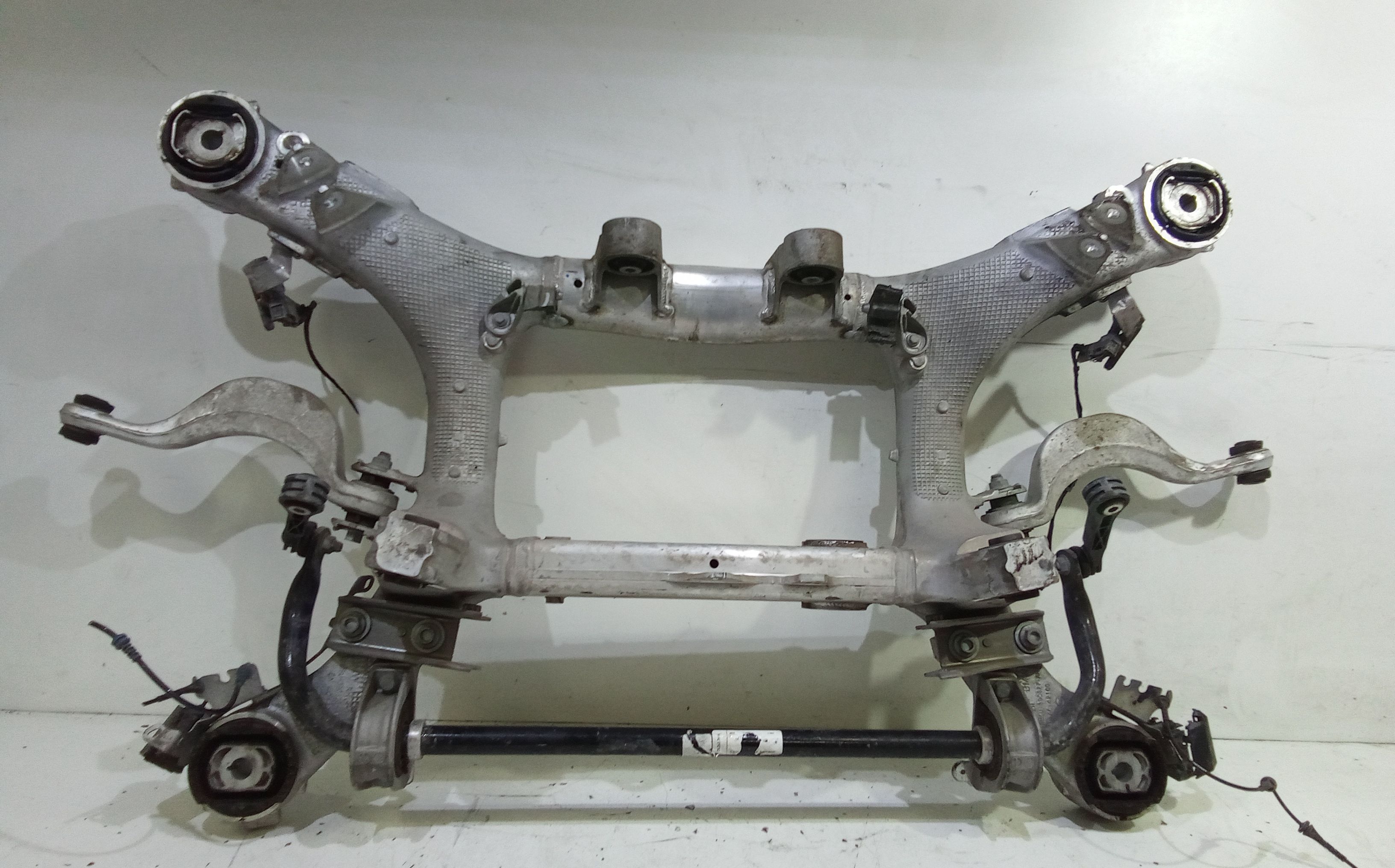 Culla Posteriore BMW X6 Serie (F96) (19>)