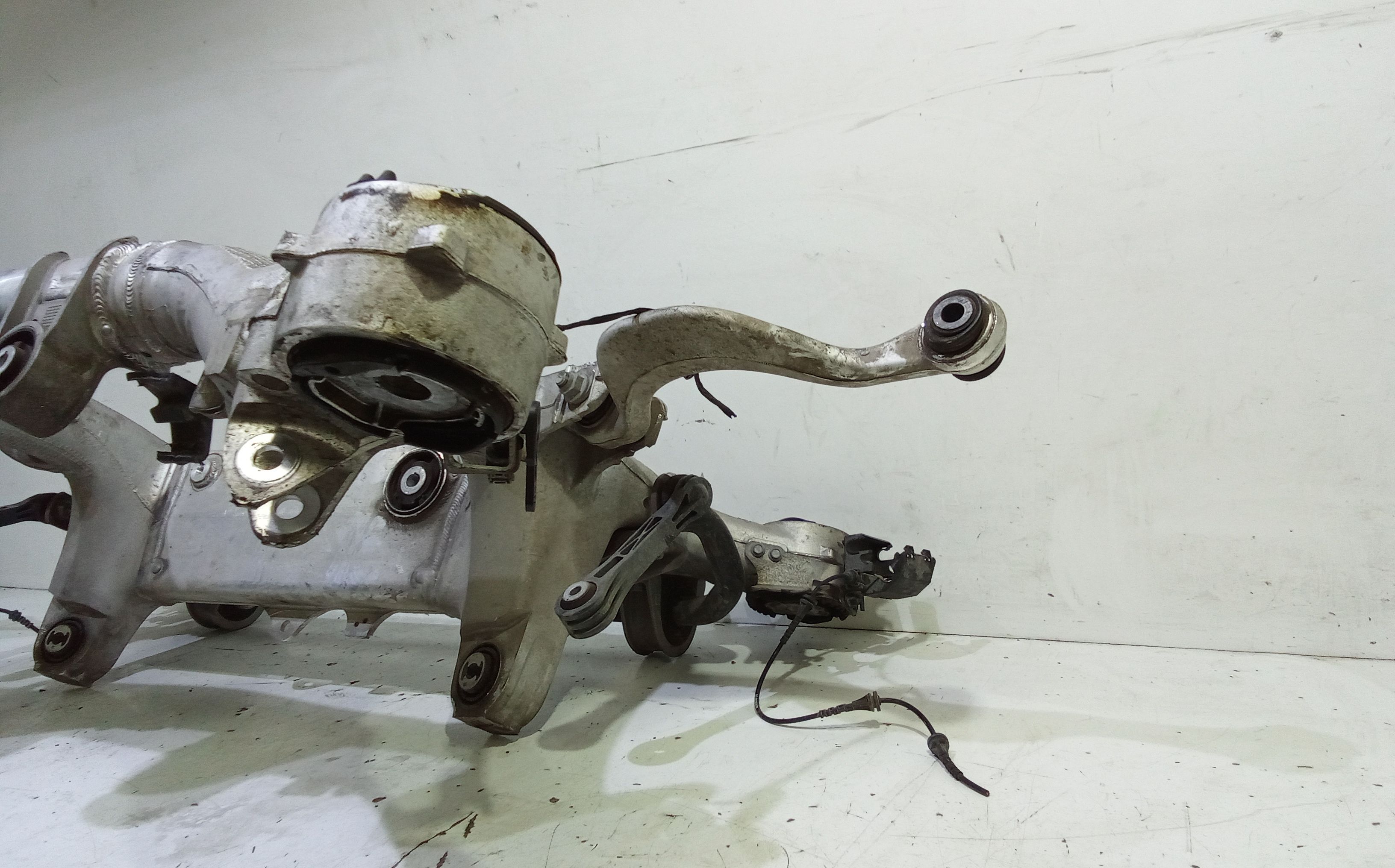 Culla Posteriore BMW X6 Serie (F96) (19>)