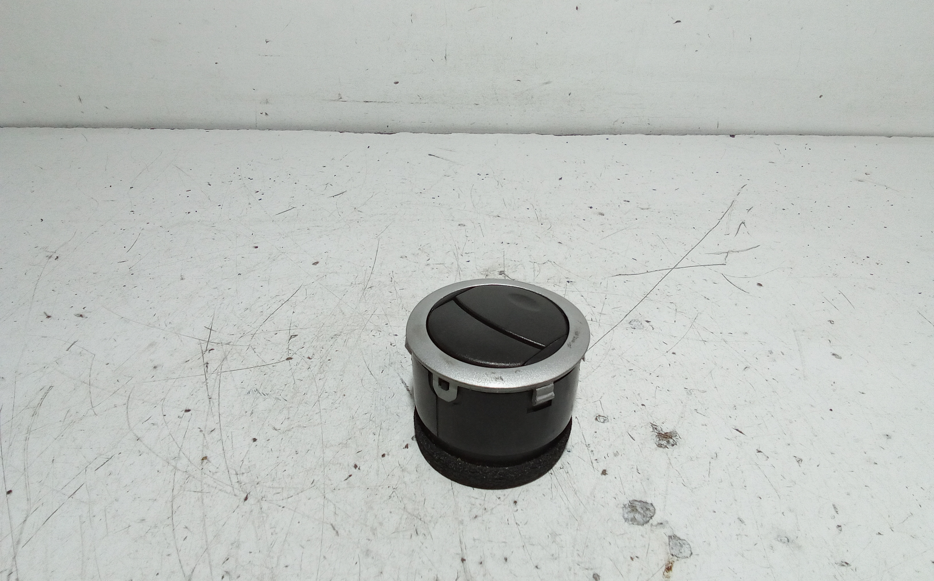 Bocchetta aria cruscotto lato guida per ZD D1 (16>) (2016 - )