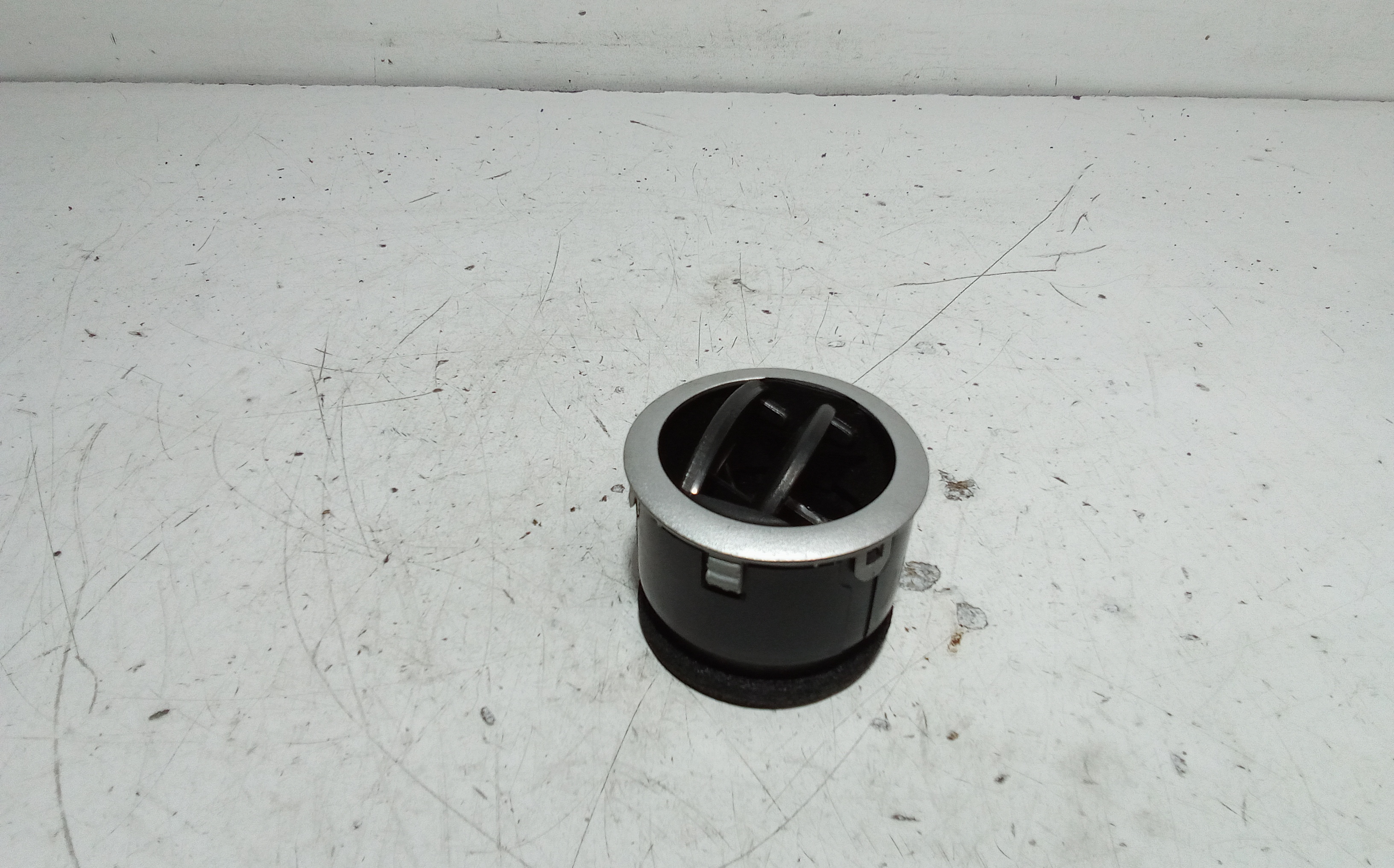 Bocchetta aria cruscotto lato passeggero per ZD D1 (16>) (2016 - )