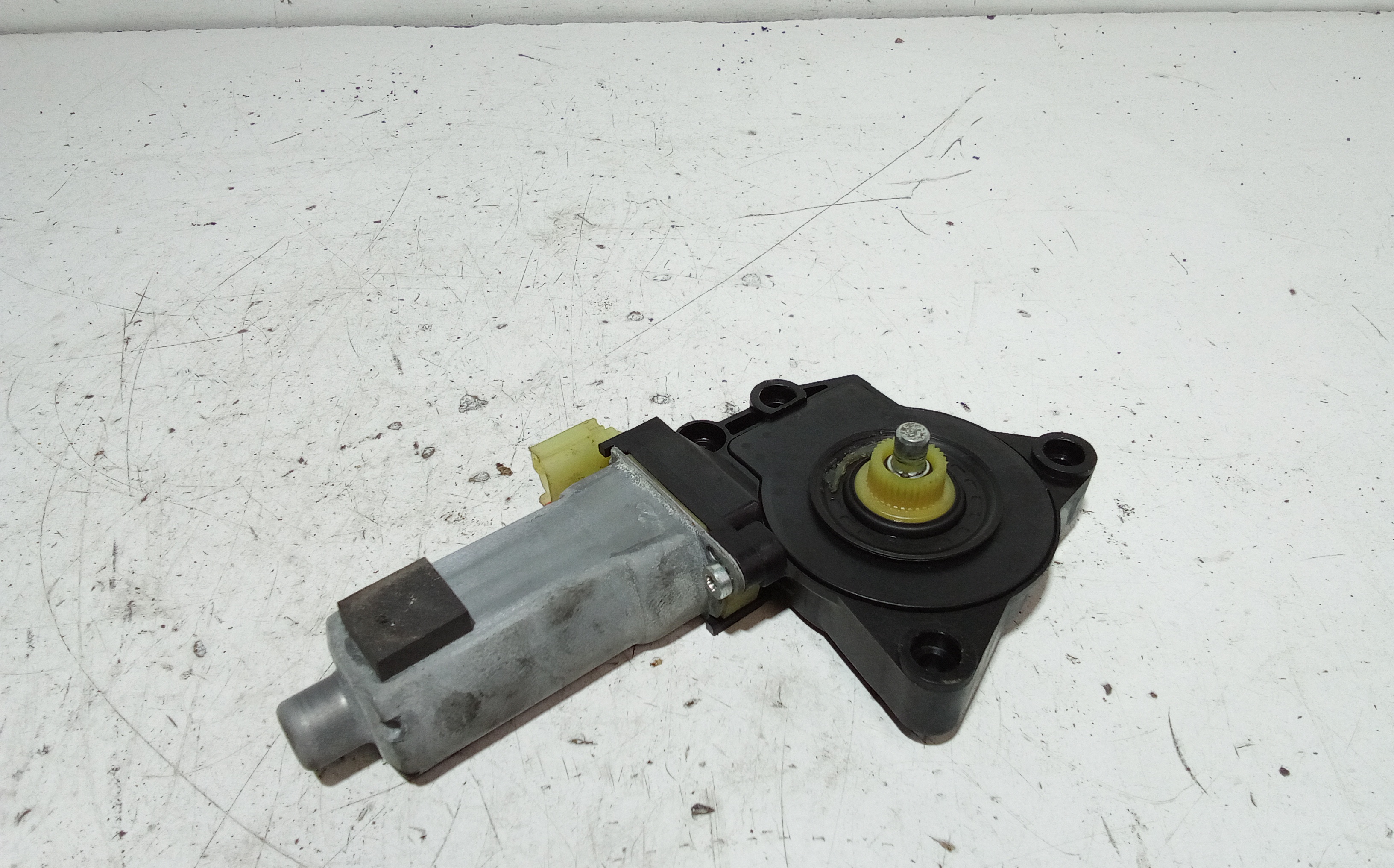 Motorino Alzavetro posteriore destra per Kia Carens 2 Serie (2006 - In produzione)