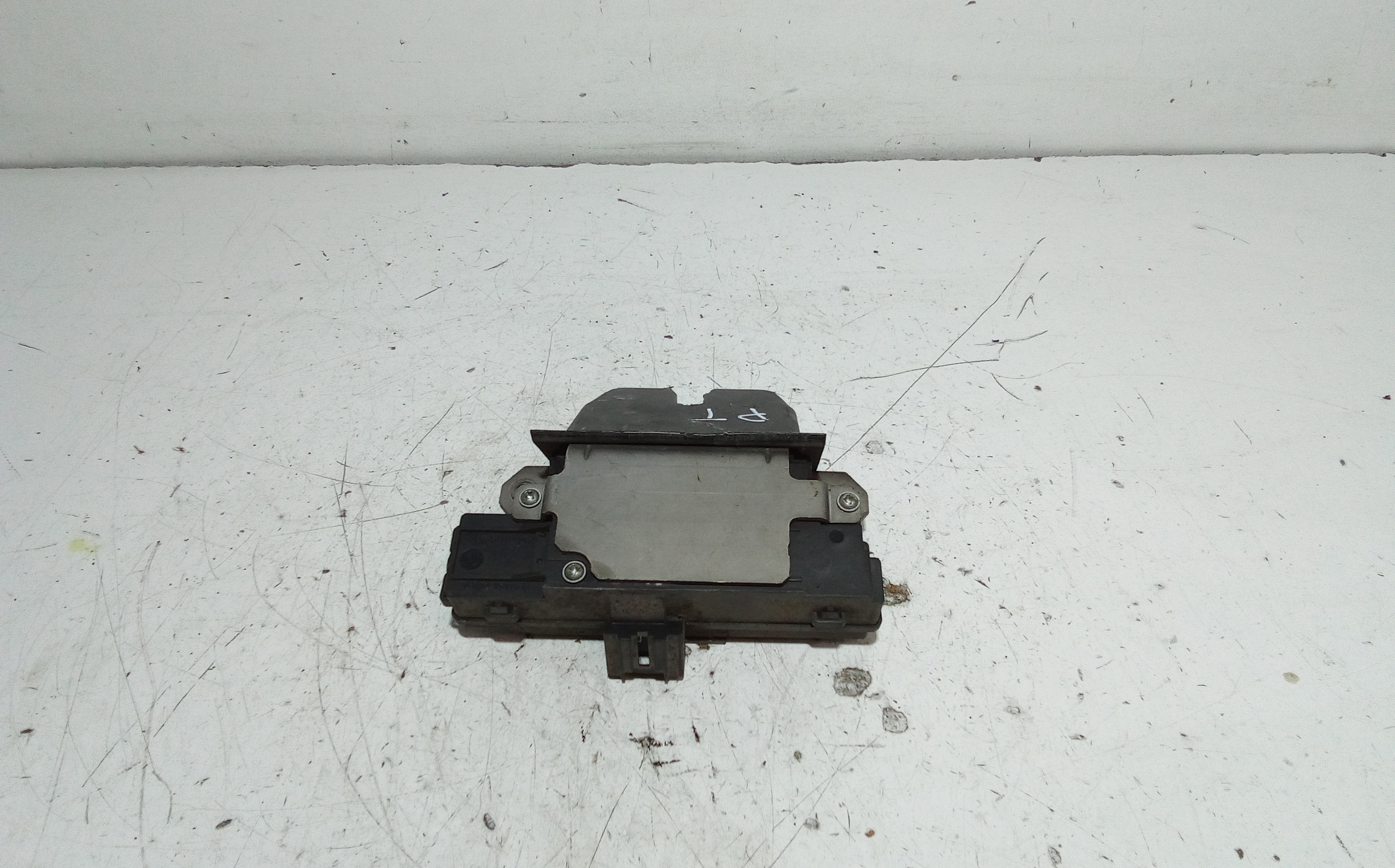 Serratura Cofano Posteriore per Ford C - Max Serie (03>07) (2003 - 2007)