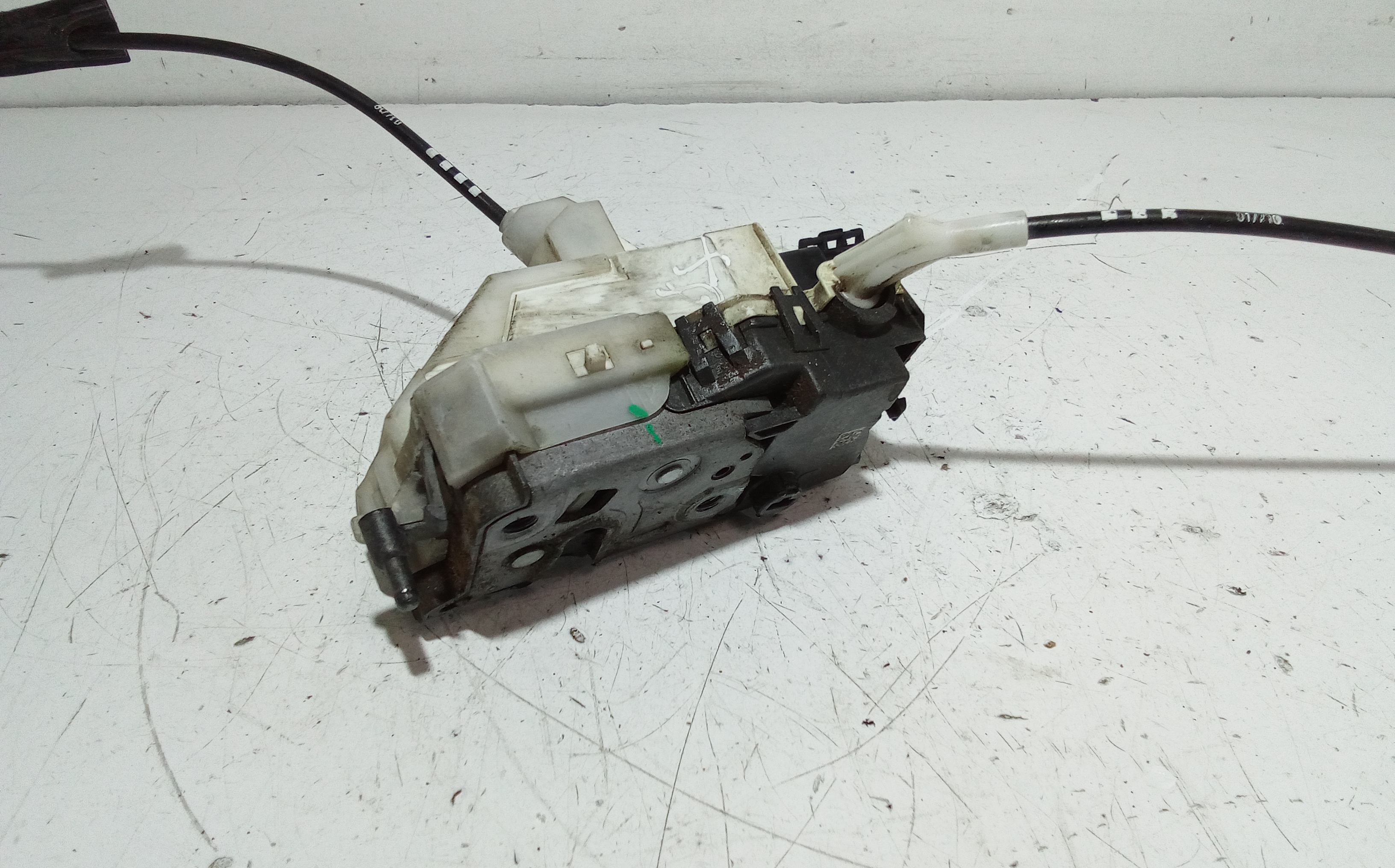 Serratura Anteriore Destra per Peugeot 308 Serie (07>14) (2007 - 2014)