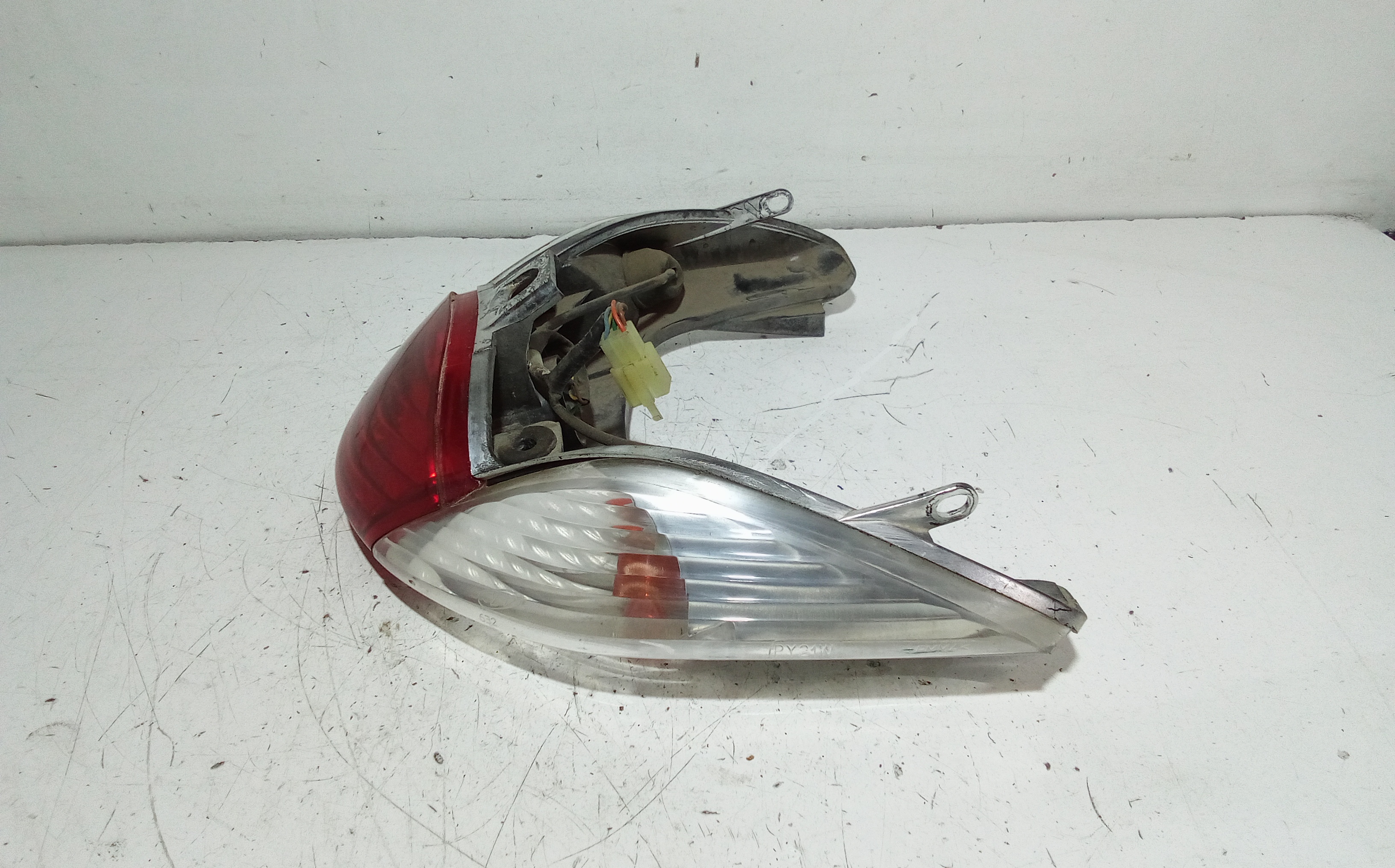 Fanale stop posteriore per Honda @ 125cc (00>06) (2000 - 2006)