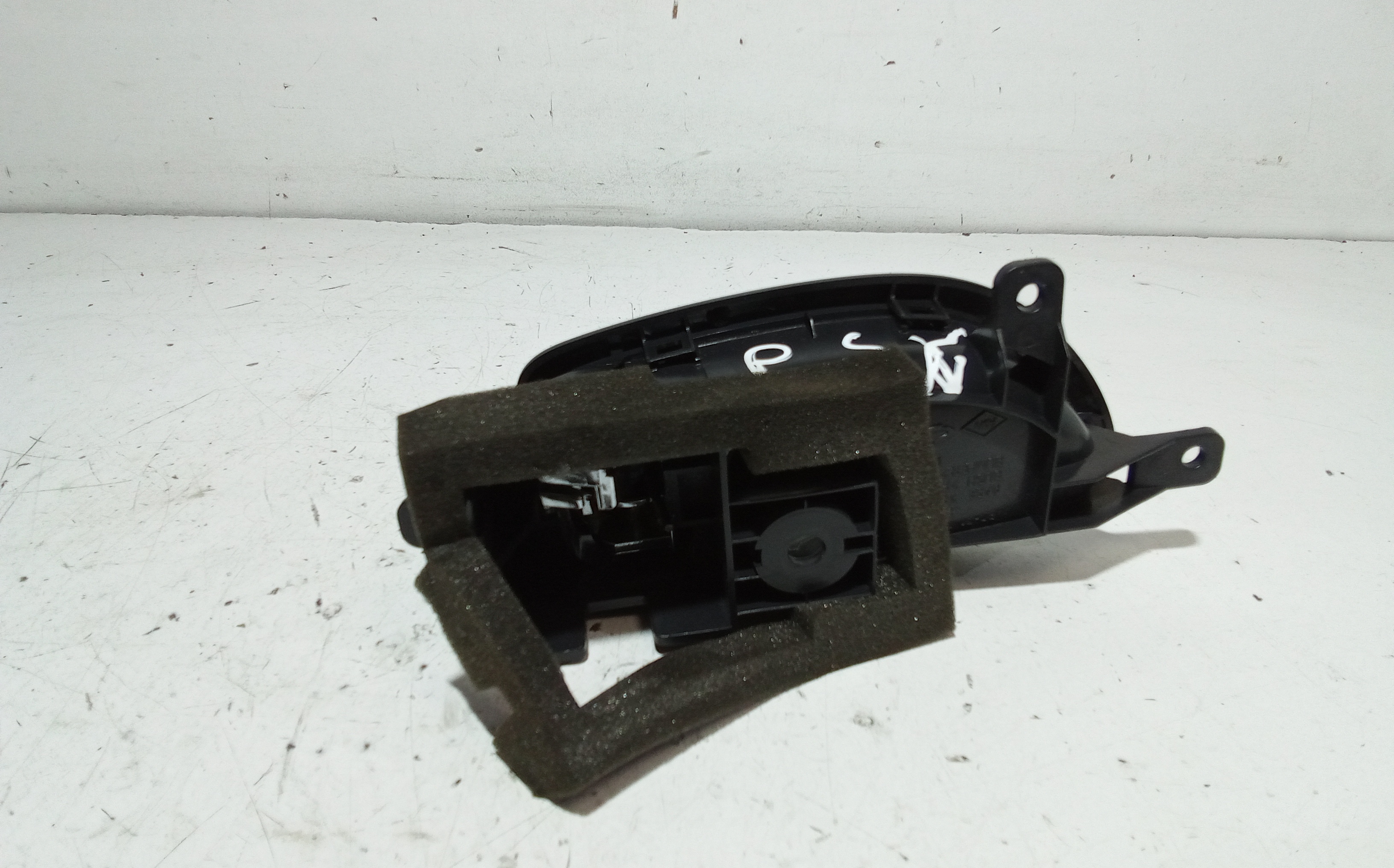 Maniglia interna Posteriore Sinistra per Renault Koleos 1 Serie (2008 - In produzione)