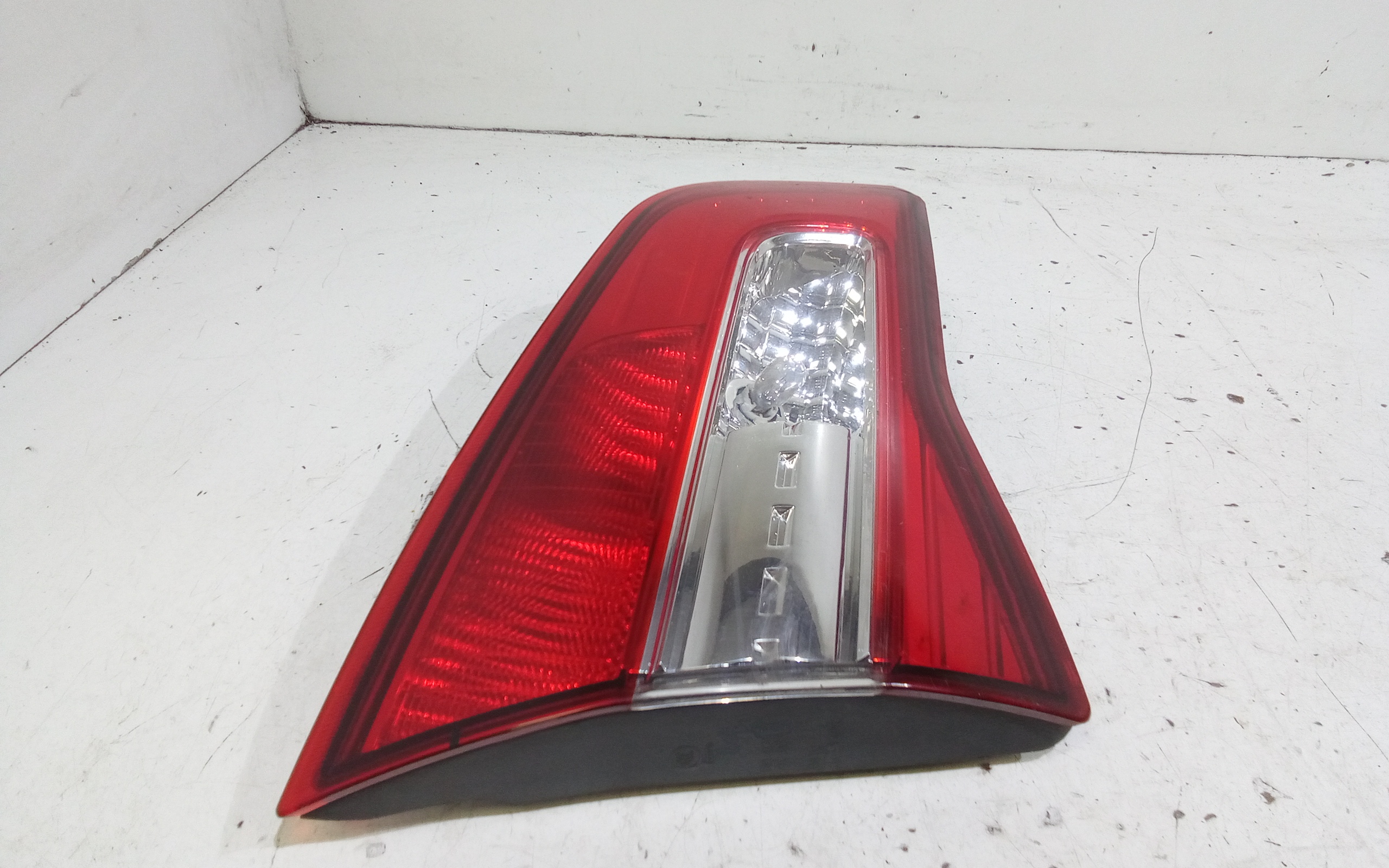 Stop Posteriore Sinistro Integrato nel Portello per Renault Koleos 1 Serie (2008 - In produzione)