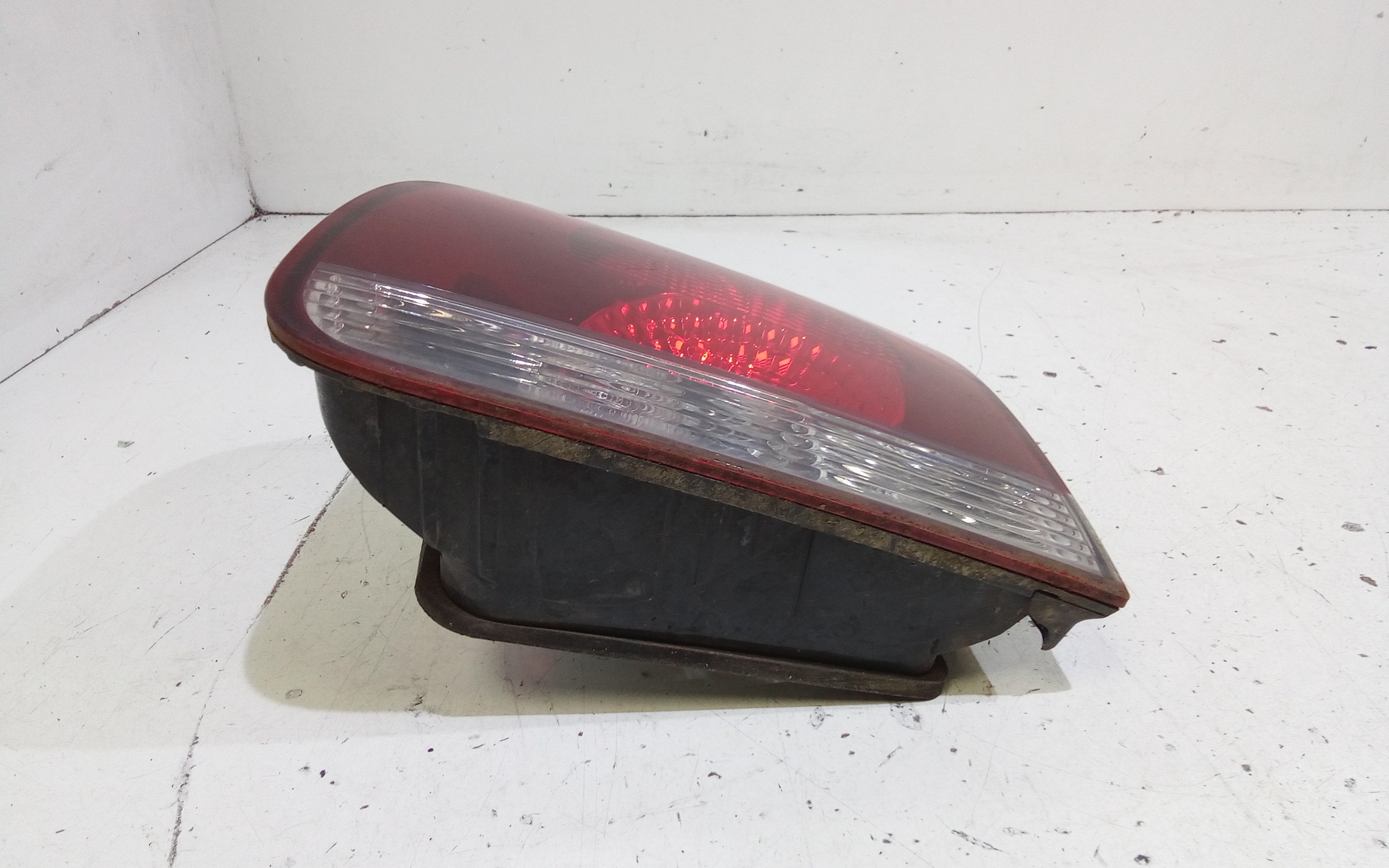 Stop Posteriore Destro Integrato nel Portello per Volkswagen Touareg 2 Serie (2010 - In produzione)