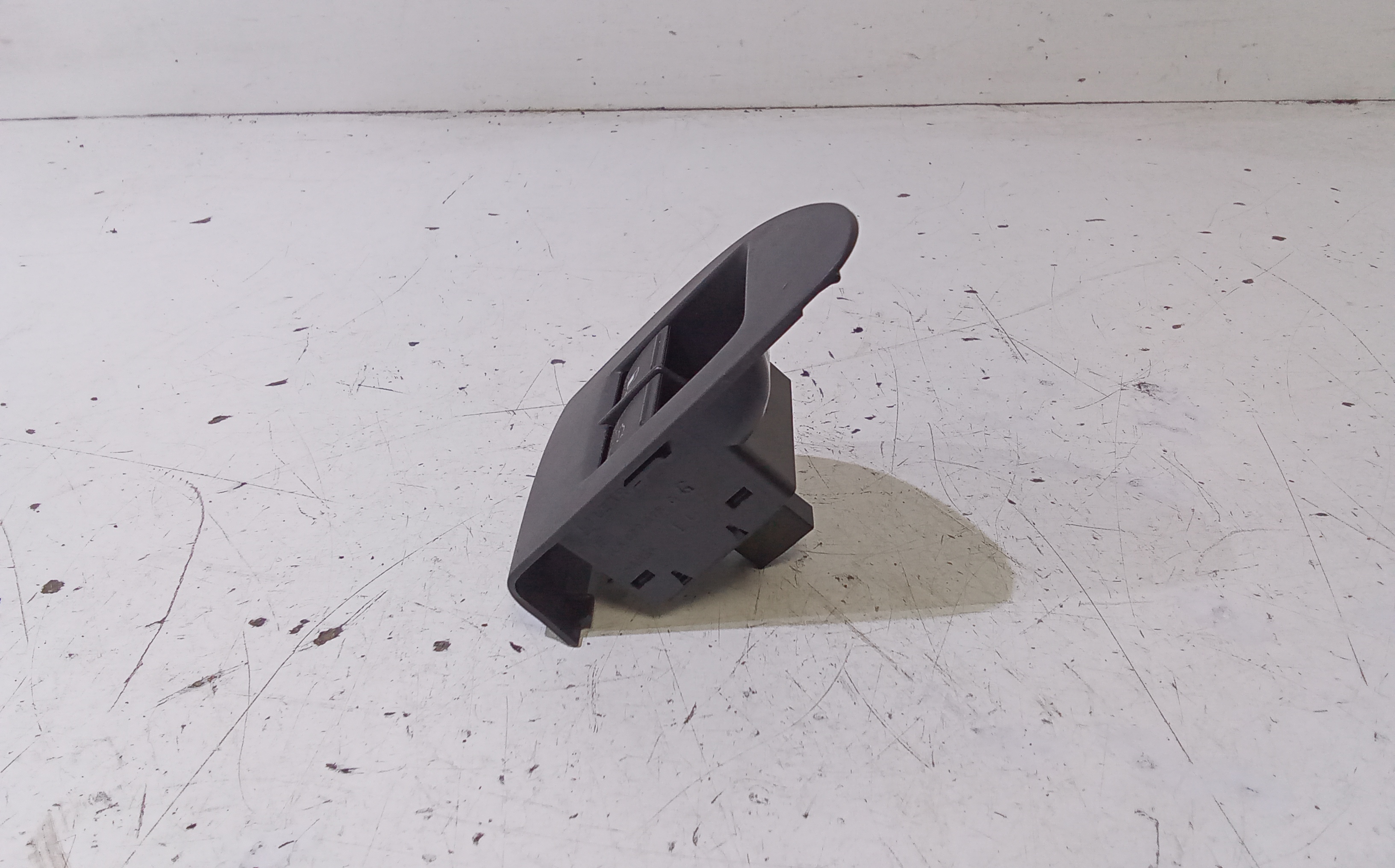 Pulsante apertura sportellino carburante per Volkswagen Touareg 2 Serie (2010 - In produzione)