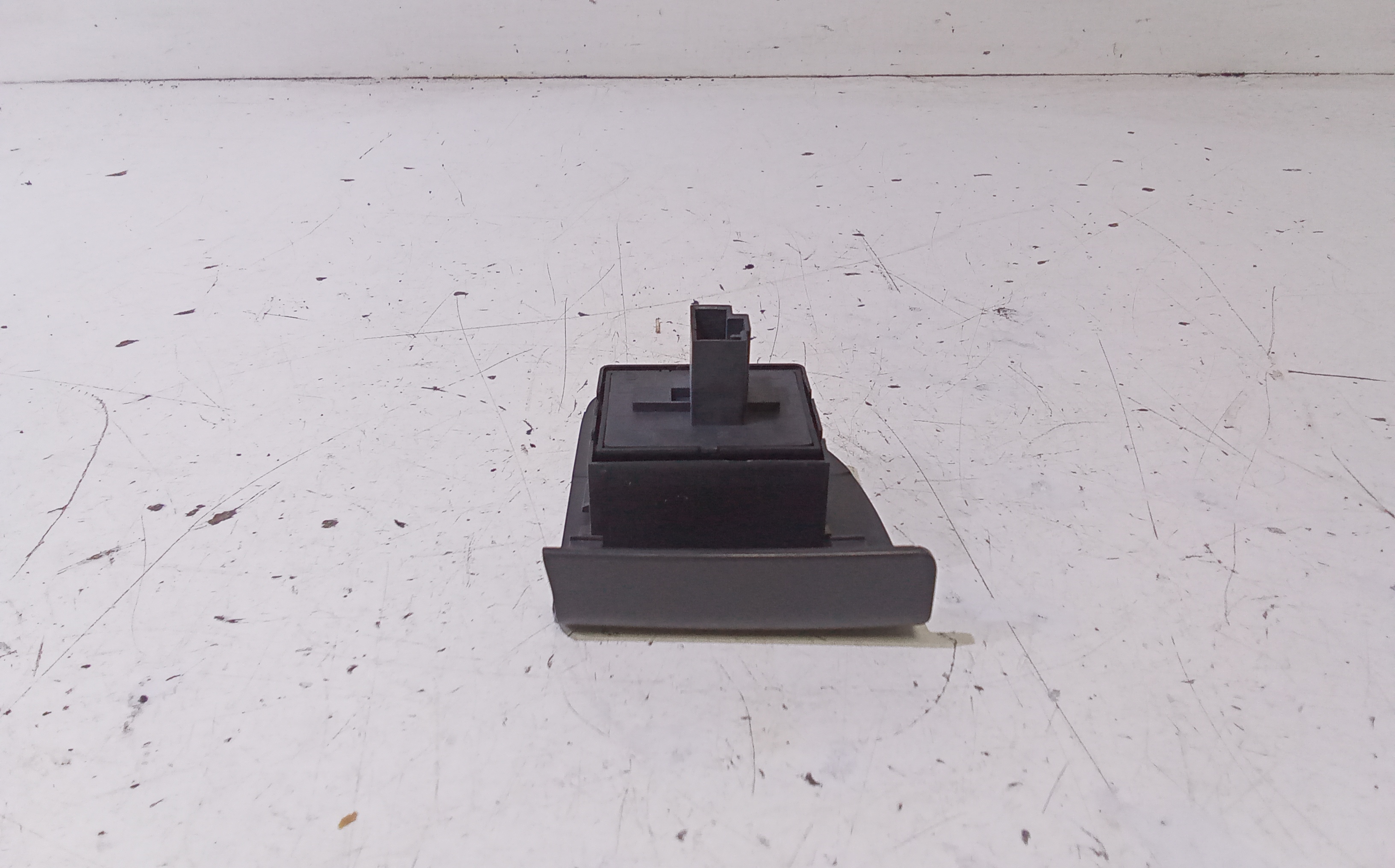 Pulsante apertura sportellino carburante per Volkswagen Touareg 2 Serie (2010 - In produzione)