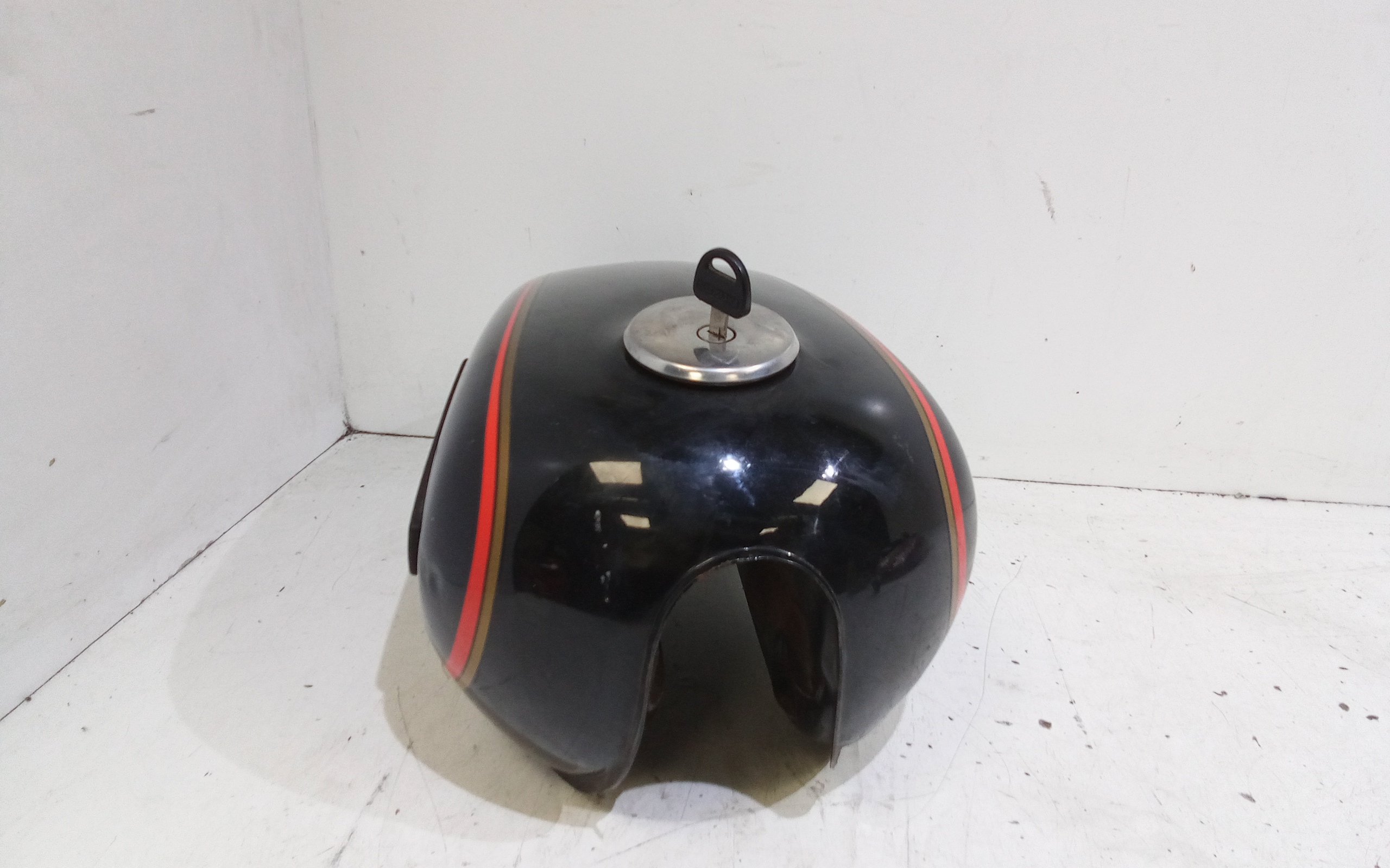 Serbatoio per Suzuki GS 250cc (1977 - 2007)