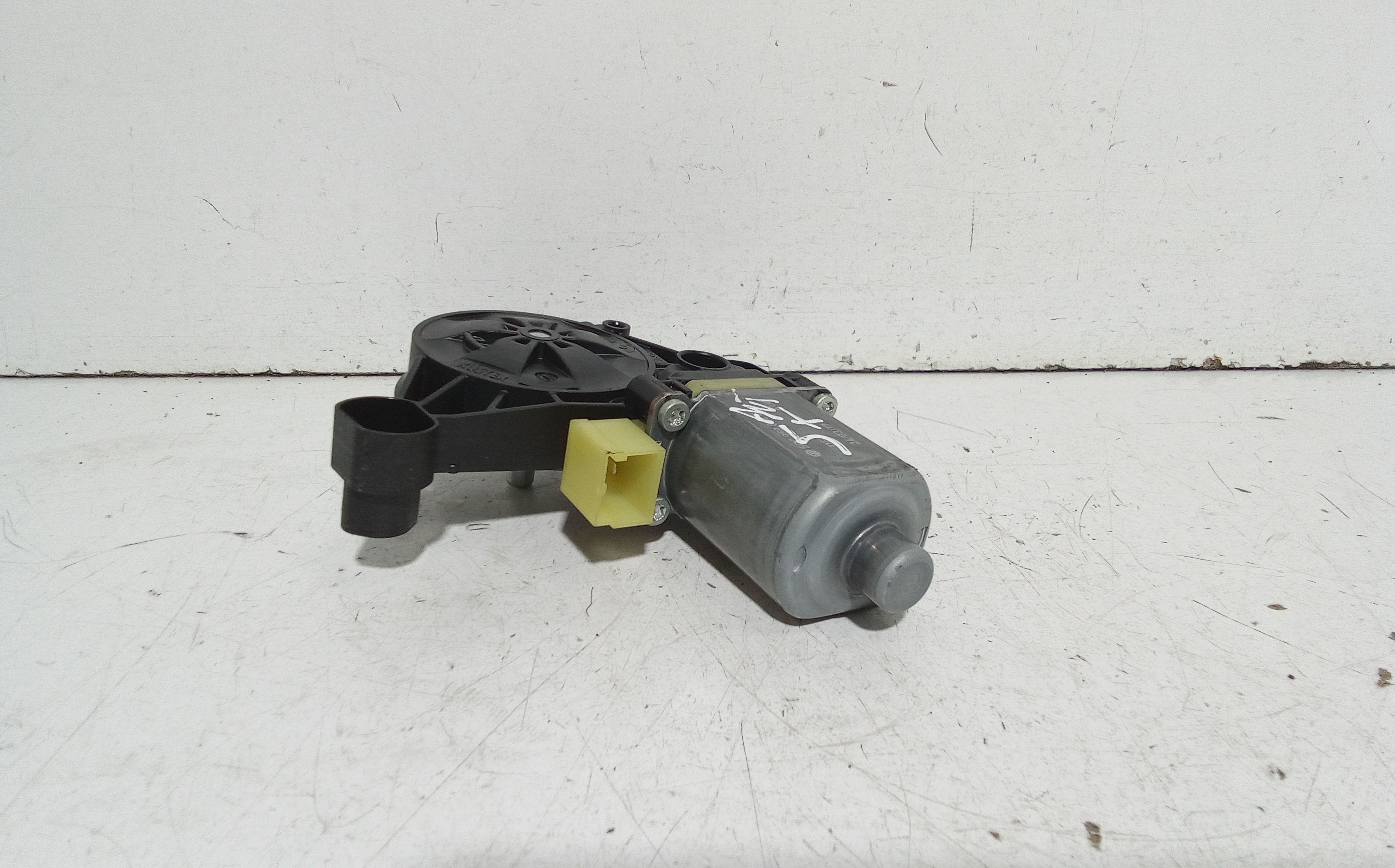 Motorino Alzavetro anteriore Sinistro AUDI Q2 Serie (GAB) (16>)