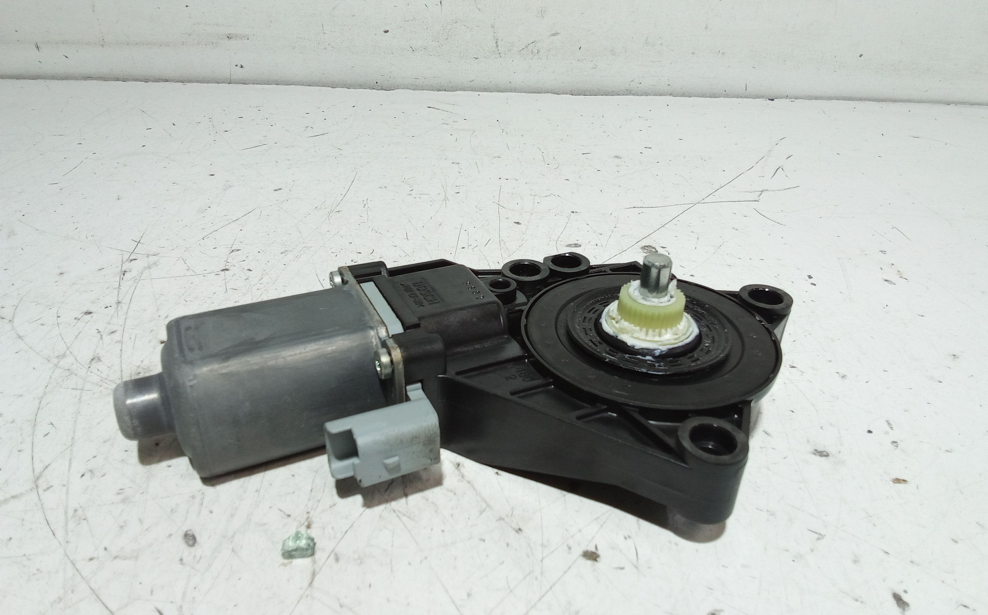 Motorino Alzavetro anteriore Sinistro HYUNDAI i30 Serie (07>11)