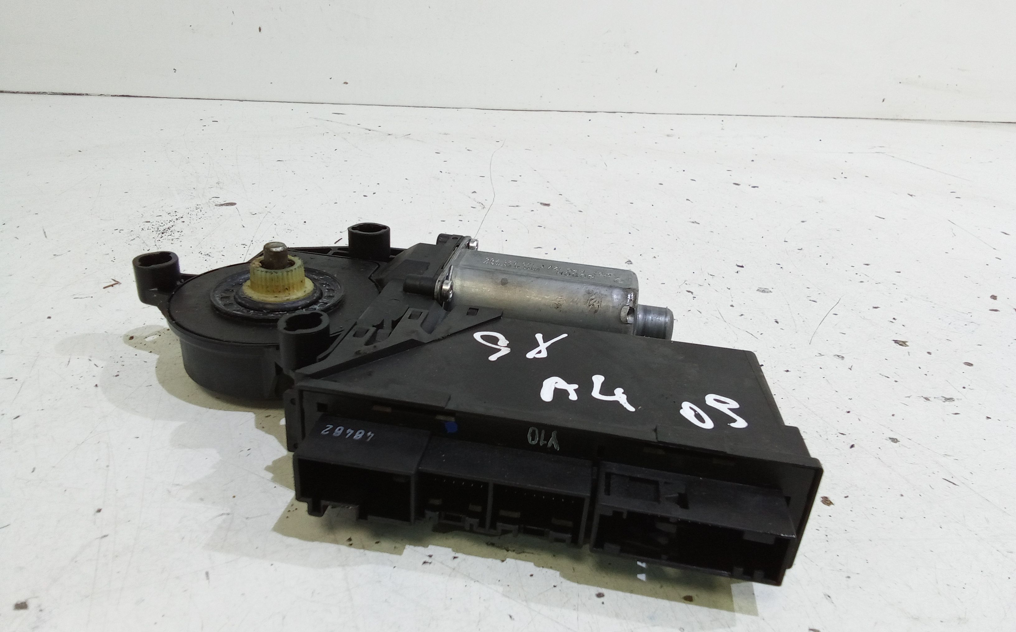 Motorino Alzavetro anteriore Sinistro AUDI A4 Avant (8ED) (04>08)