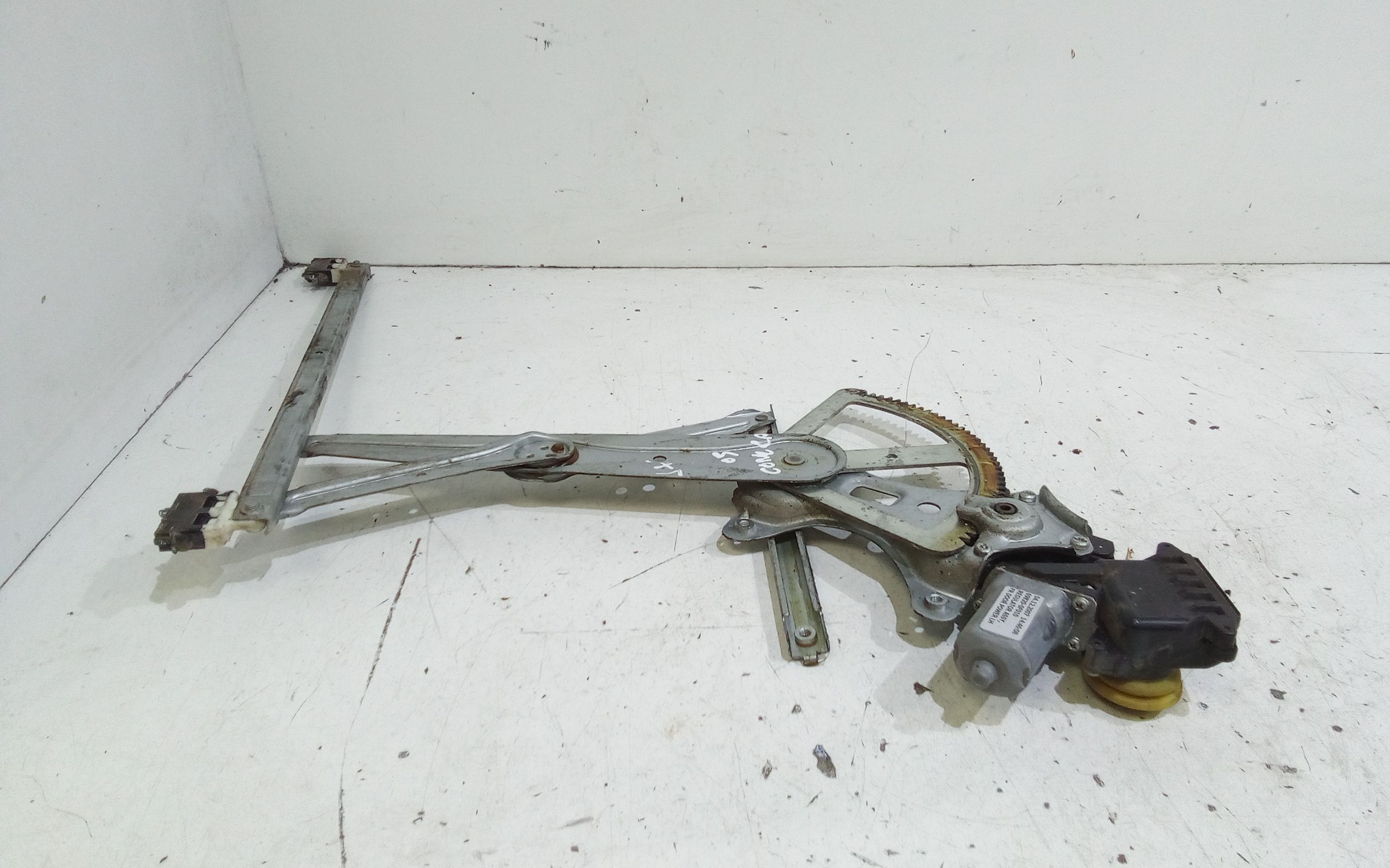 Cremagliera anteriore sinistra Guida TOYOTA Corolla Berlina 4 Serie