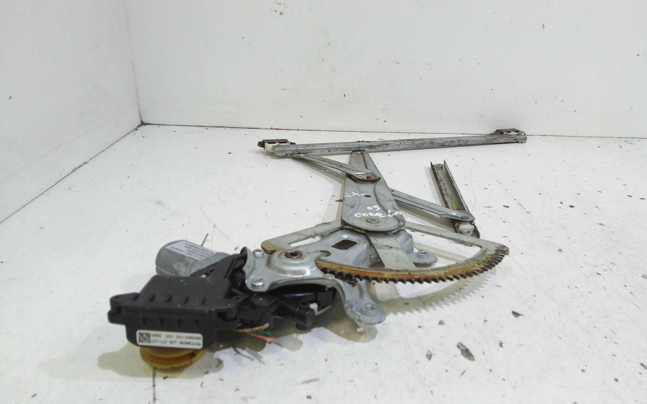 Cremagliera anteriore sinistra Guida TOYOTA Corolla Berlina 4 Serie