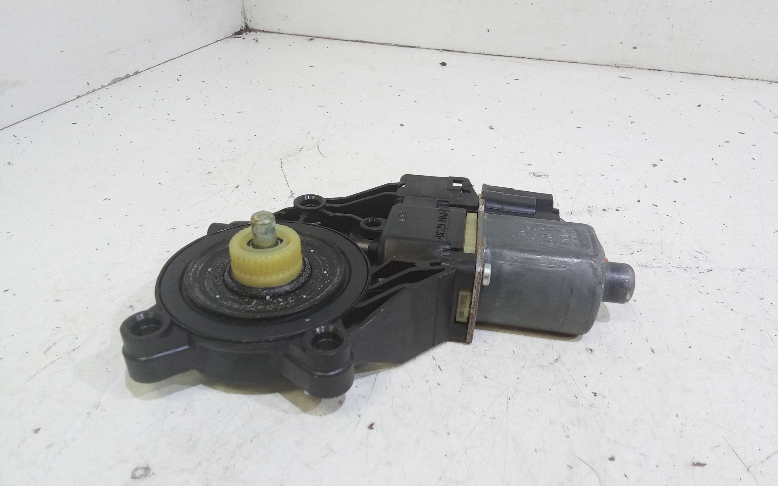 Motorino Alzavetro anteriore destra FORD Fiesta 6 Serie