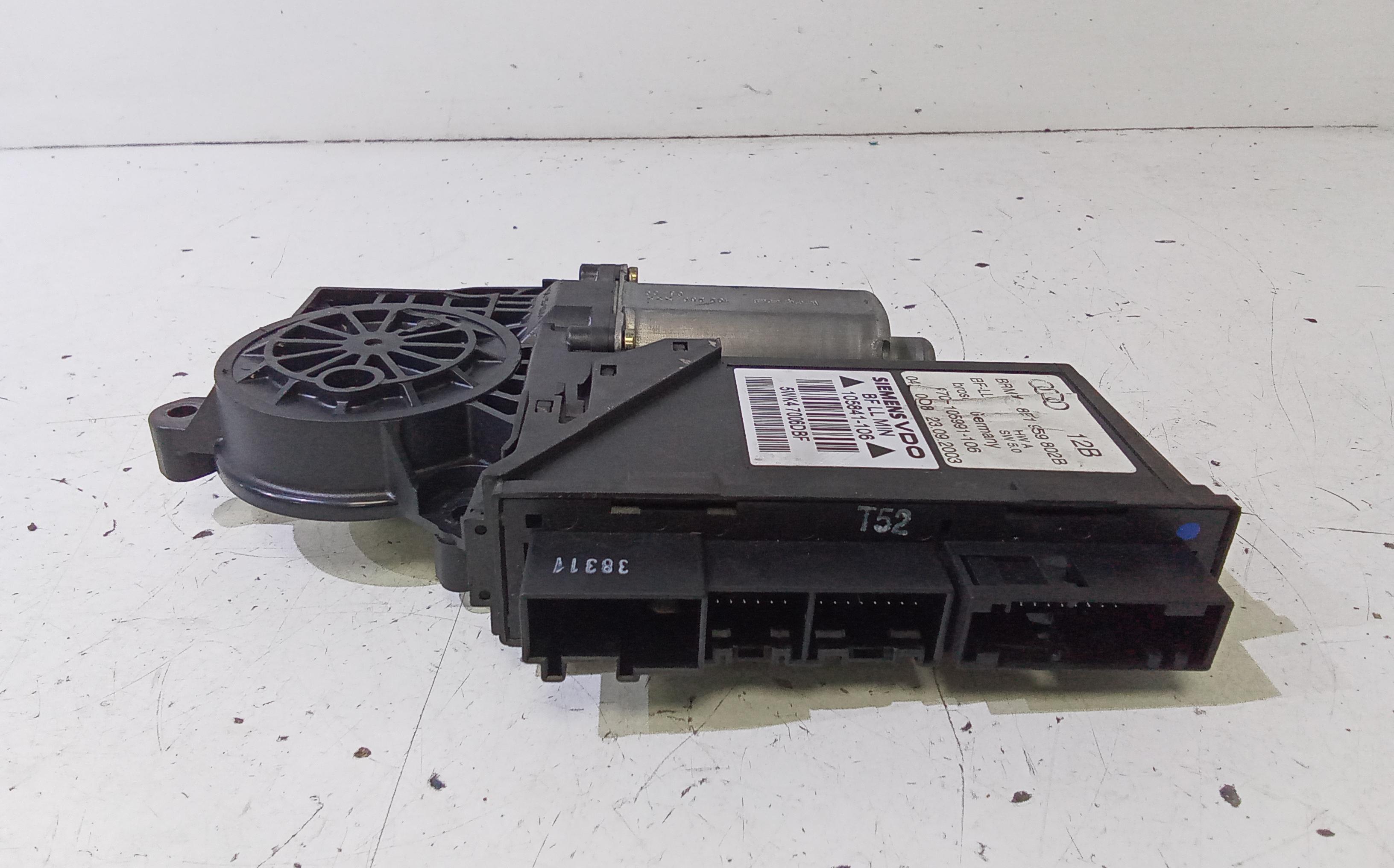 Motorino Alzavetro anteriore destra AUDI A4 Avant (8ED) (04>08)