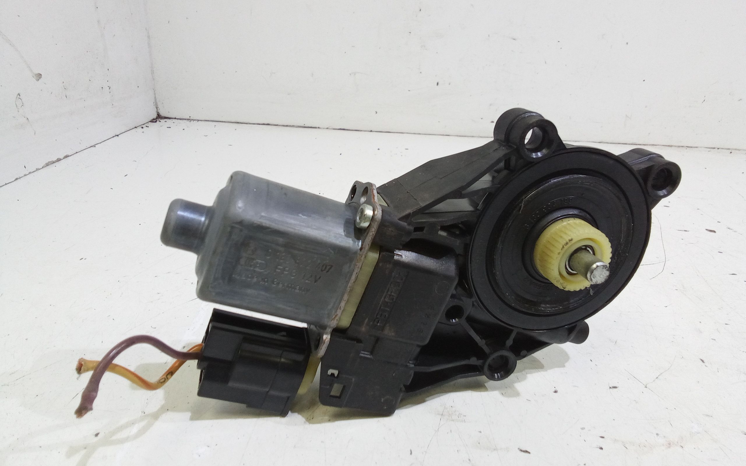 Motorino Alzavetro anteriore destra FORD Fiesta 6 Serie