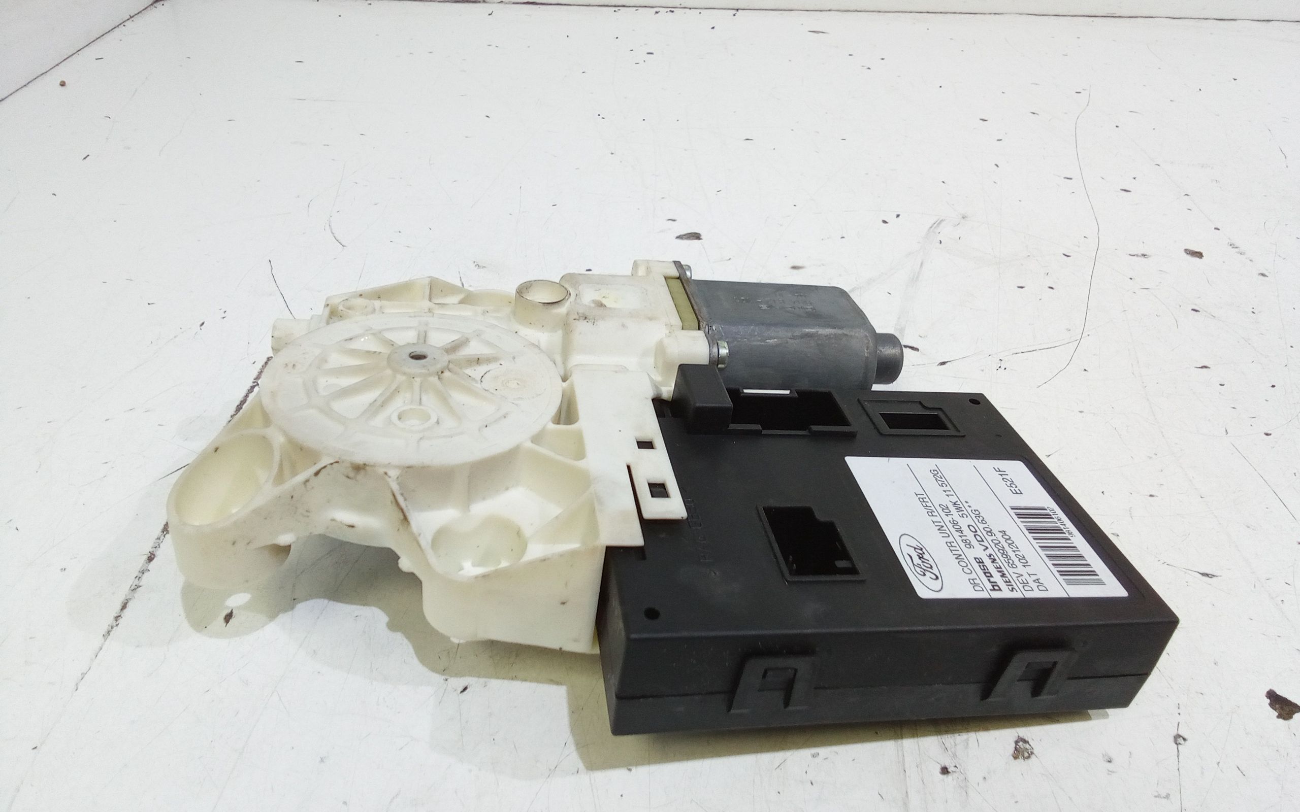 Motorino Alzavetro anteriore destra FORD Focus S. Wagon 3 Serie