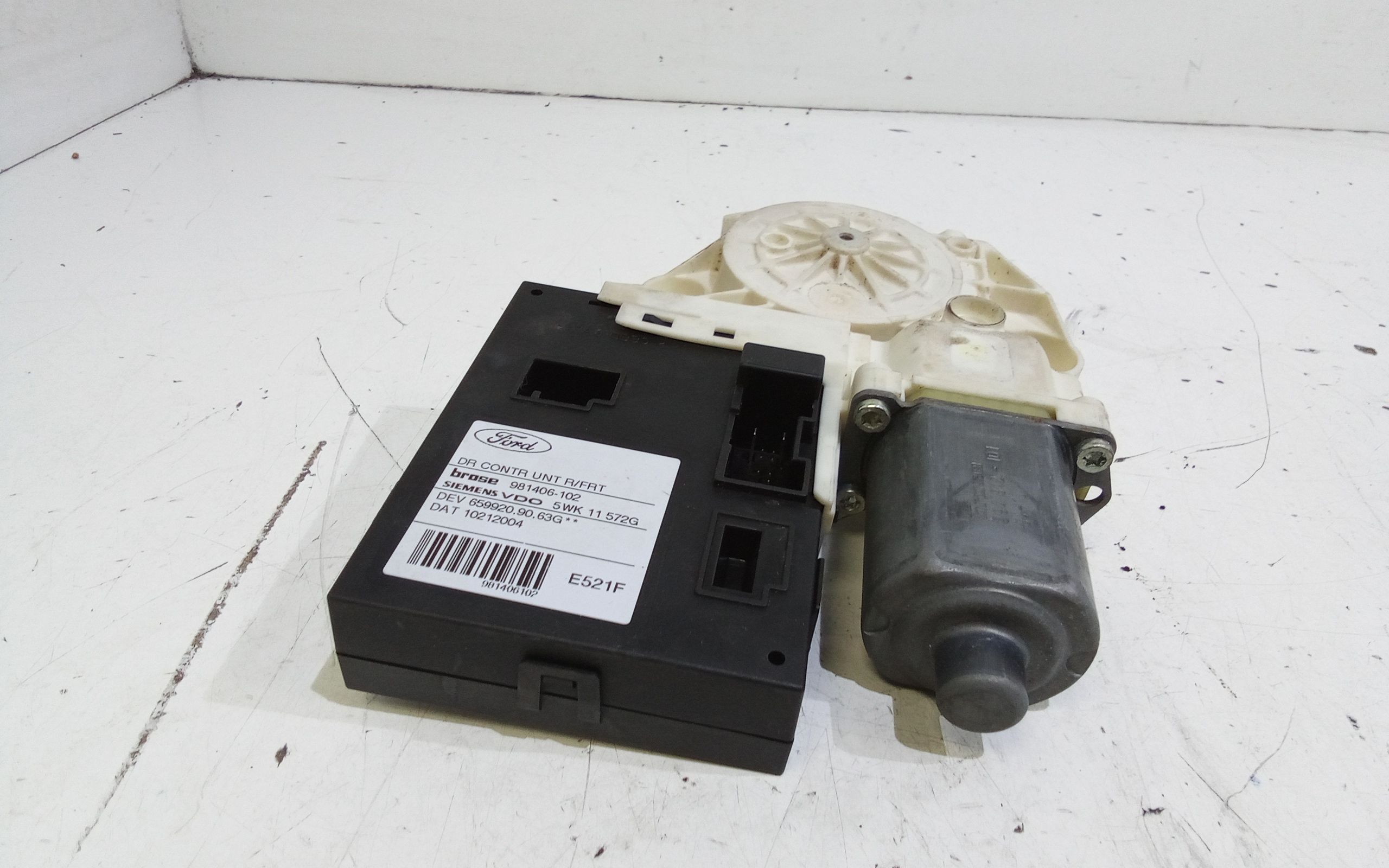 Motorino Alzavetro anteriore destra FORD Focus S. Wagon 3 Serie