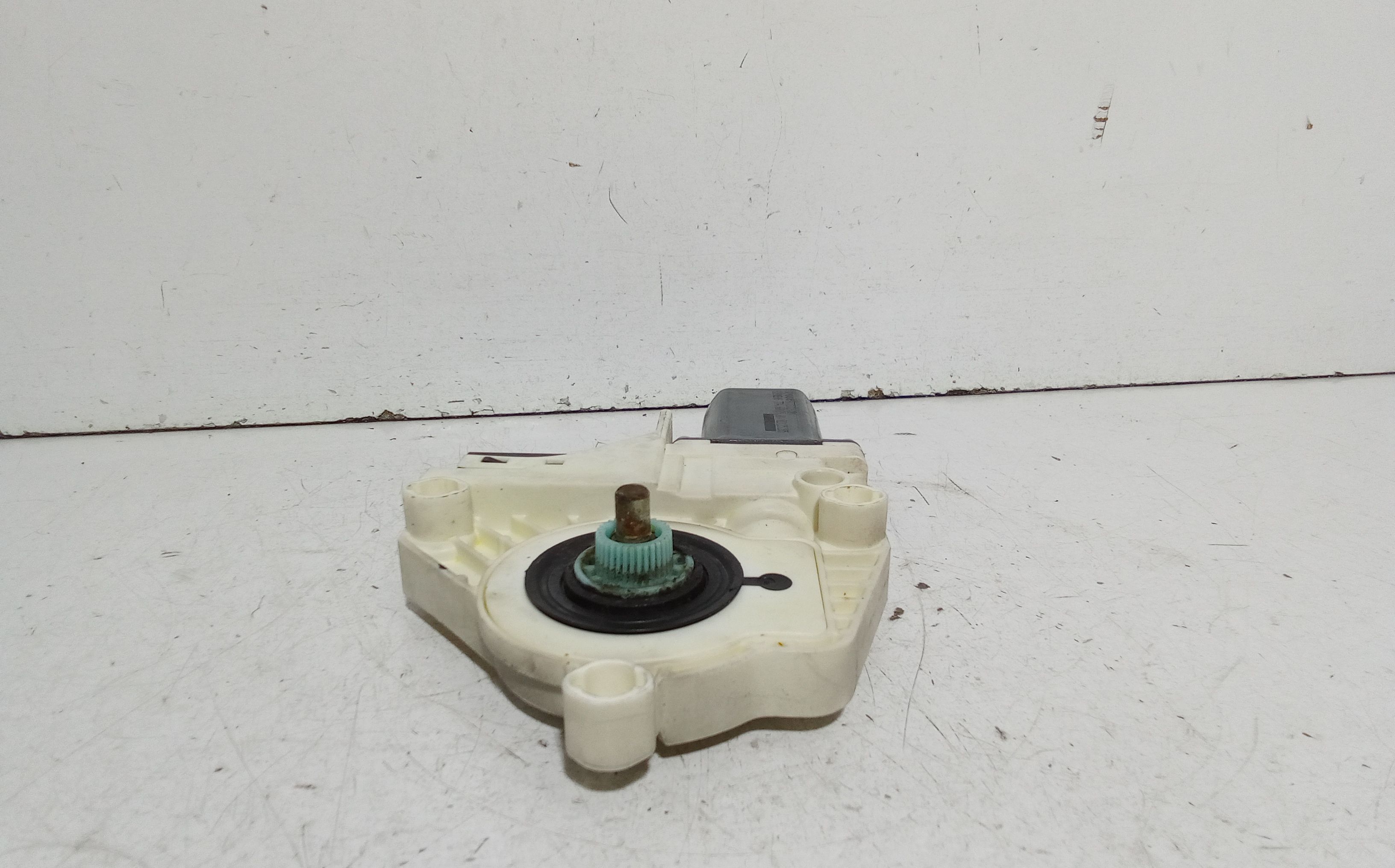 Motorino Alzavetro anteriore destra AUDI A6 Avant Serie C6 (4F5) (04>12)