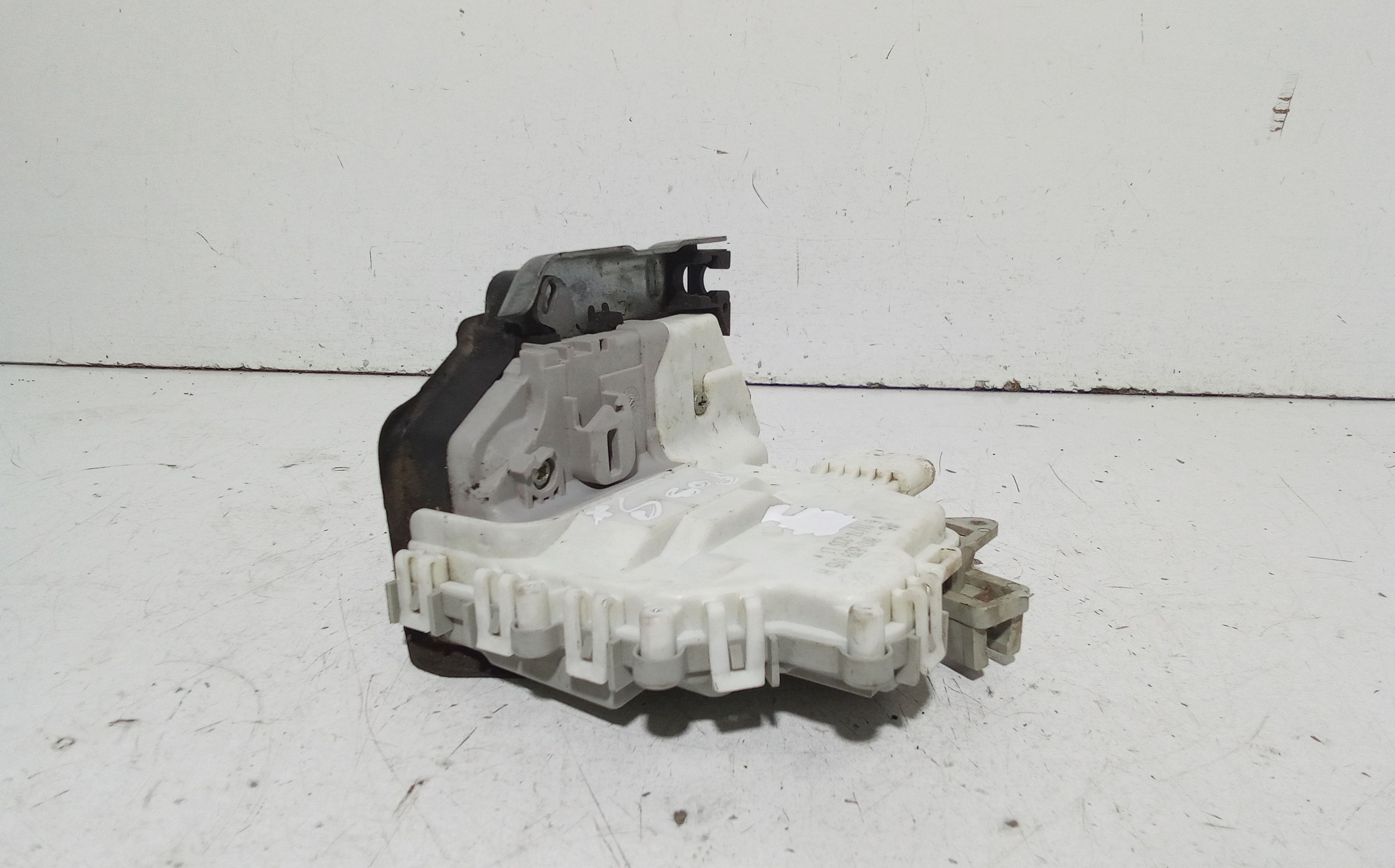 Serratura Posteriore Sinistra AUDI Q2 Serie (GAB) (16>)