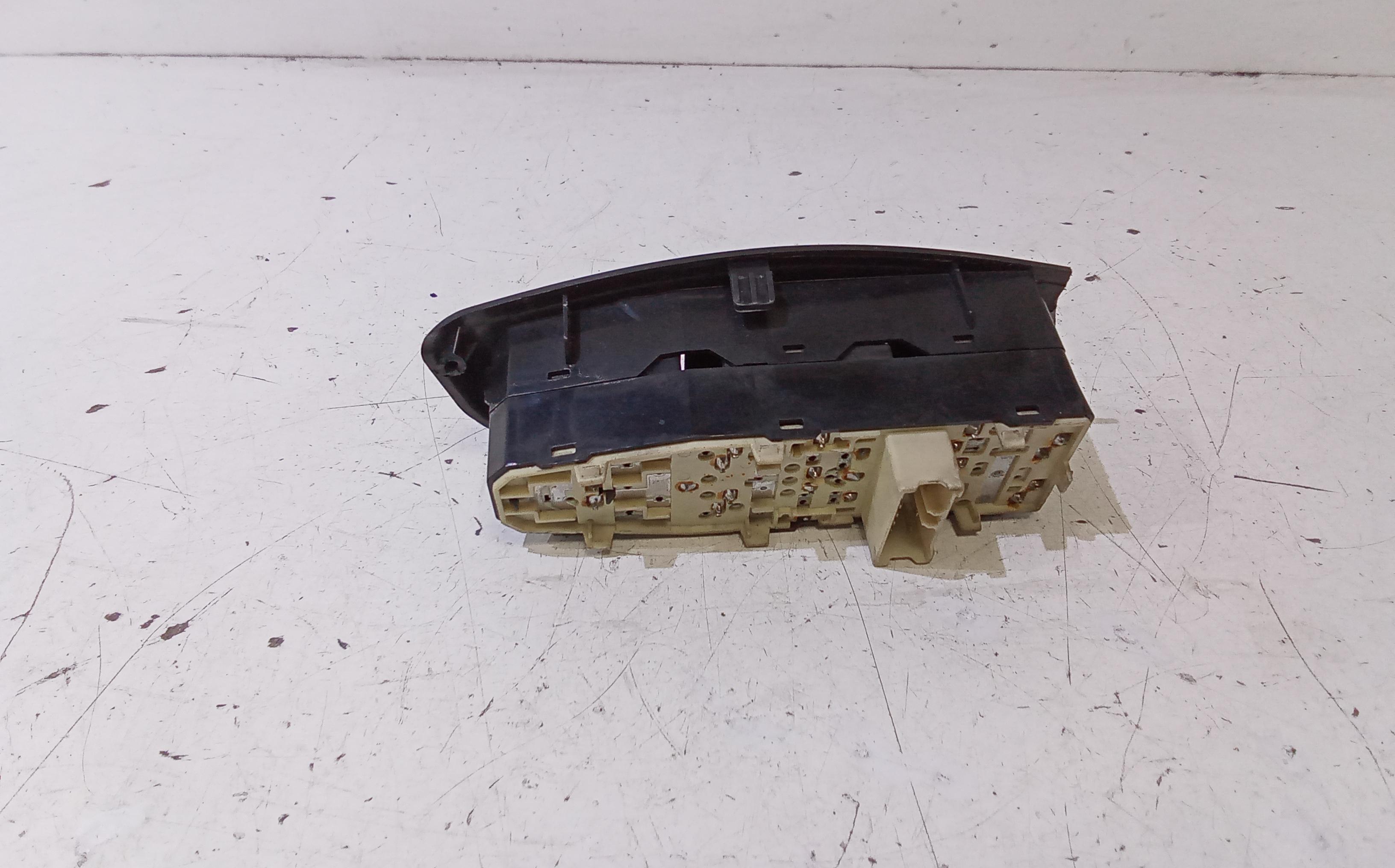 Pulsantiera anteriore sinistra Guida CHEVROLET Kalos 2 Serie