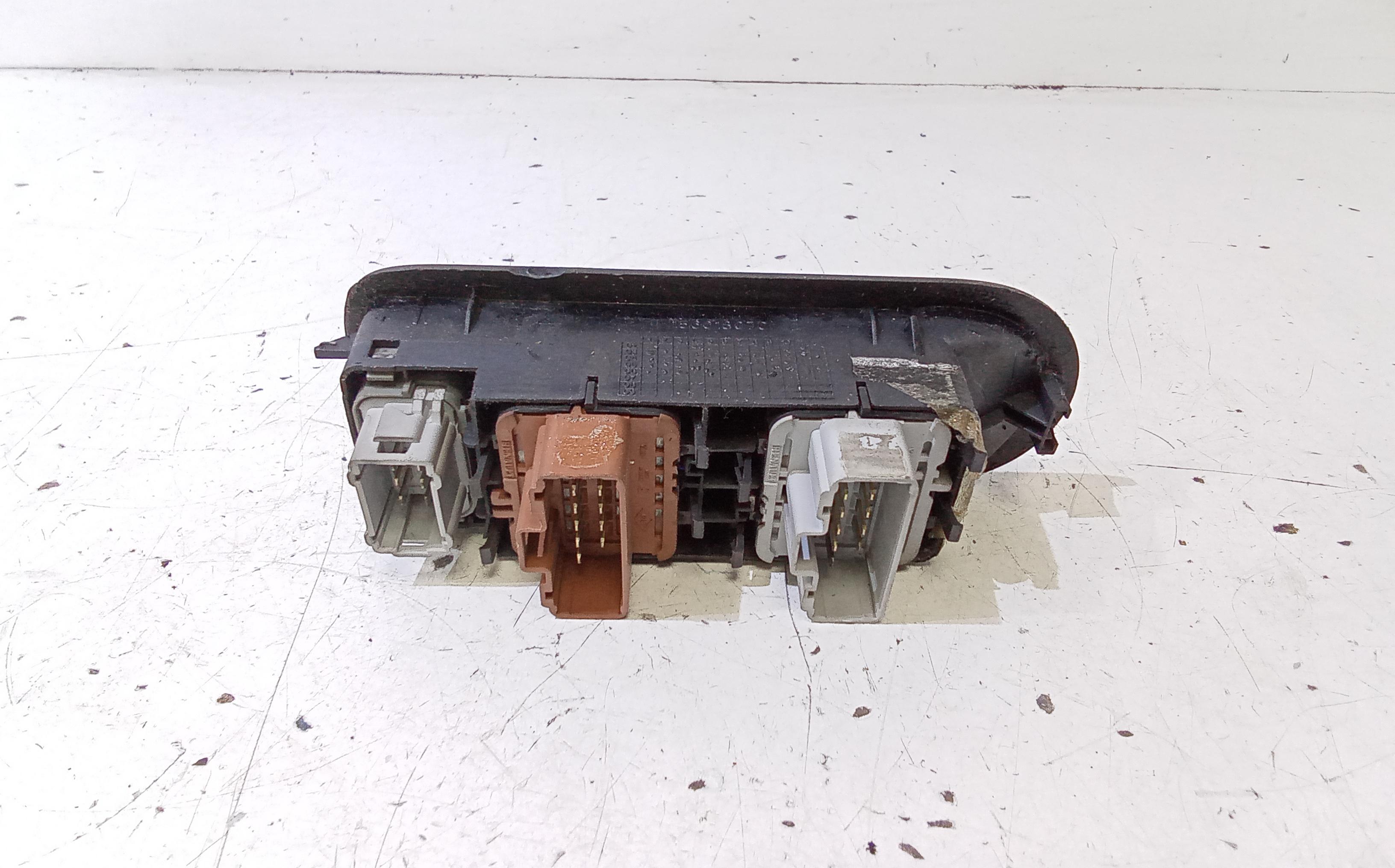 Pulsantiera anteriore sinistra Guida RENAULT Scenic Serie (03>09)