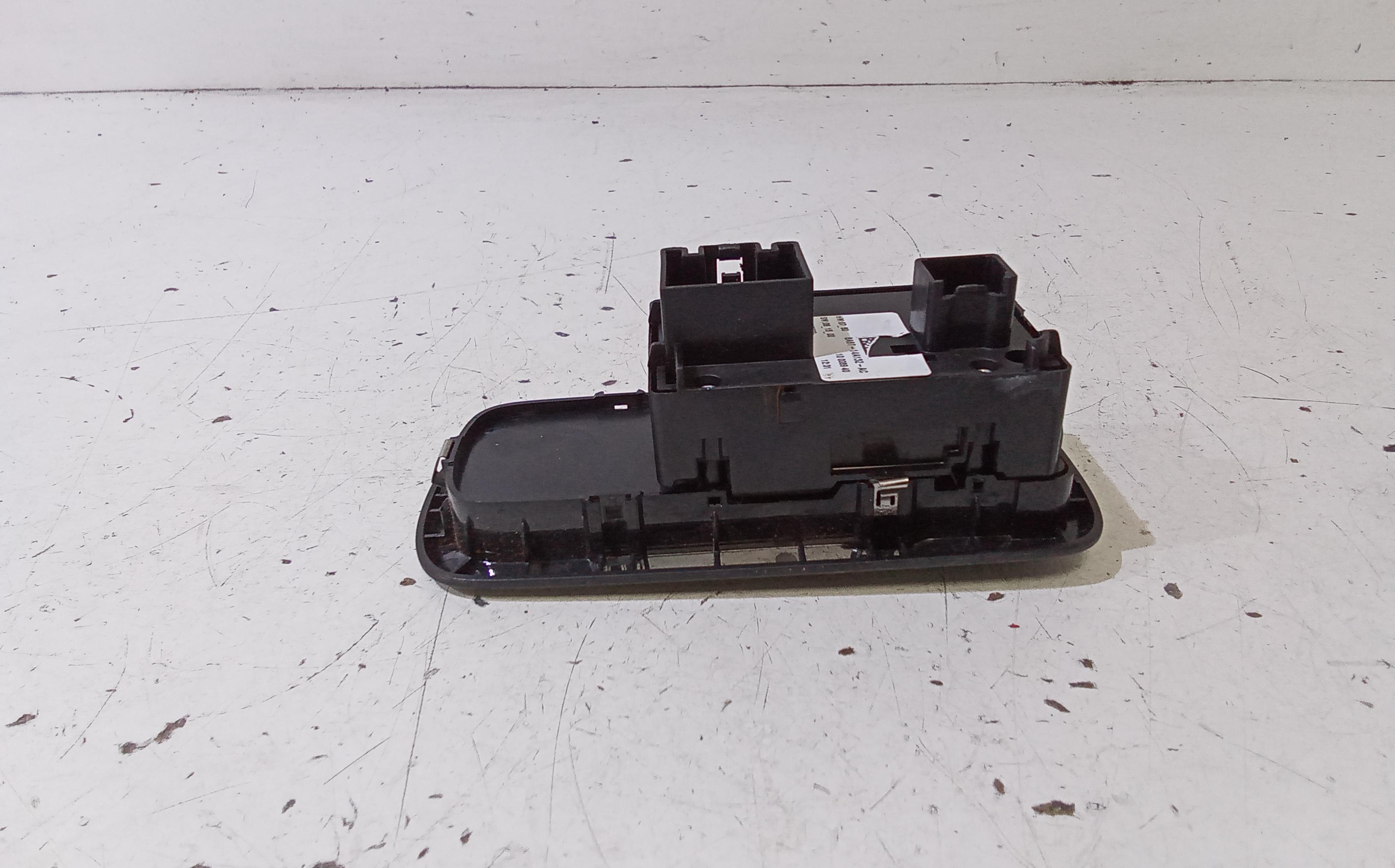 Pulsantiera anteriore sinistra Guida FORD Fiesta 6 Serie