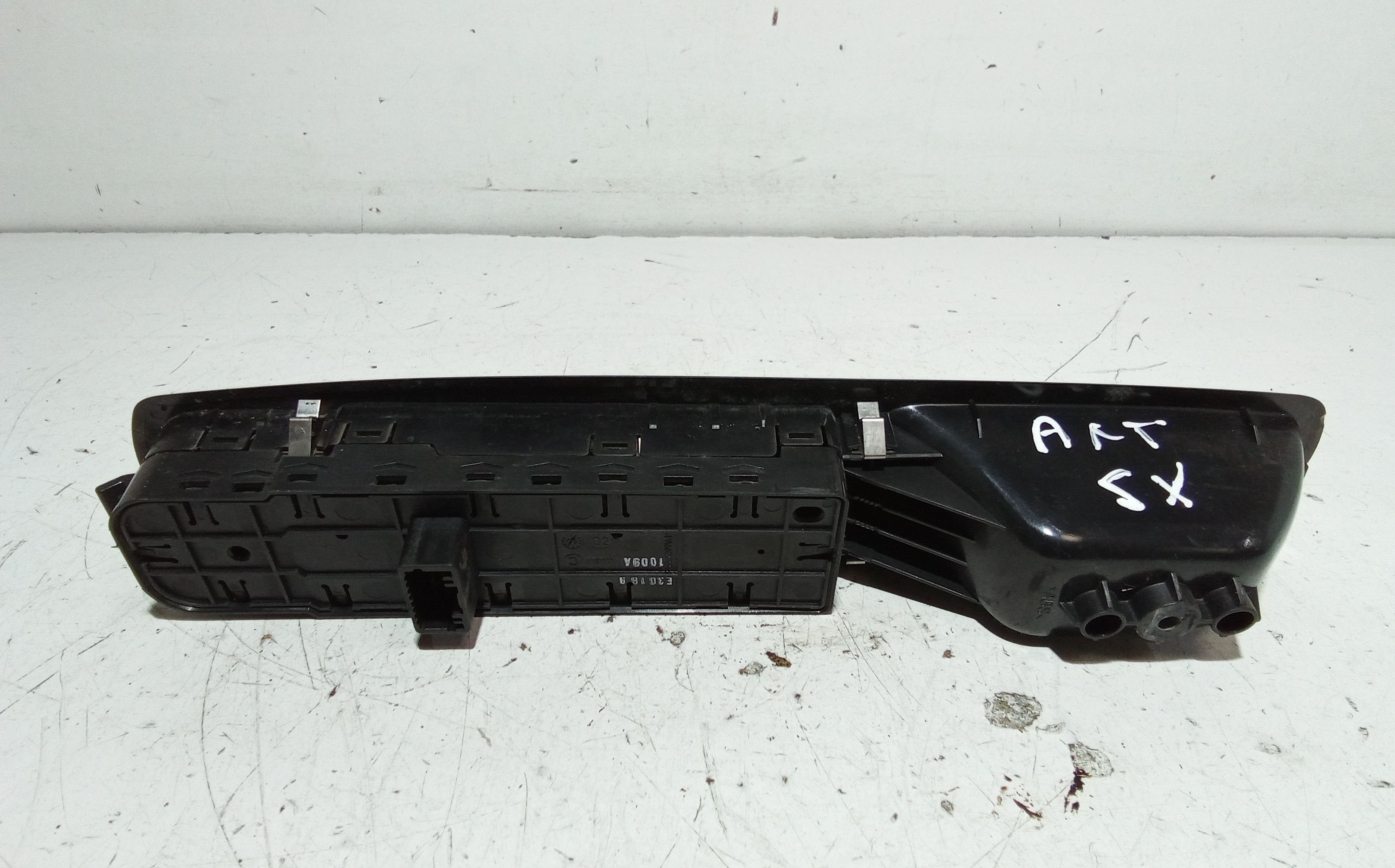 Pulsantiera anteriore sinistra Guida RENAULT Megane III (08>16)