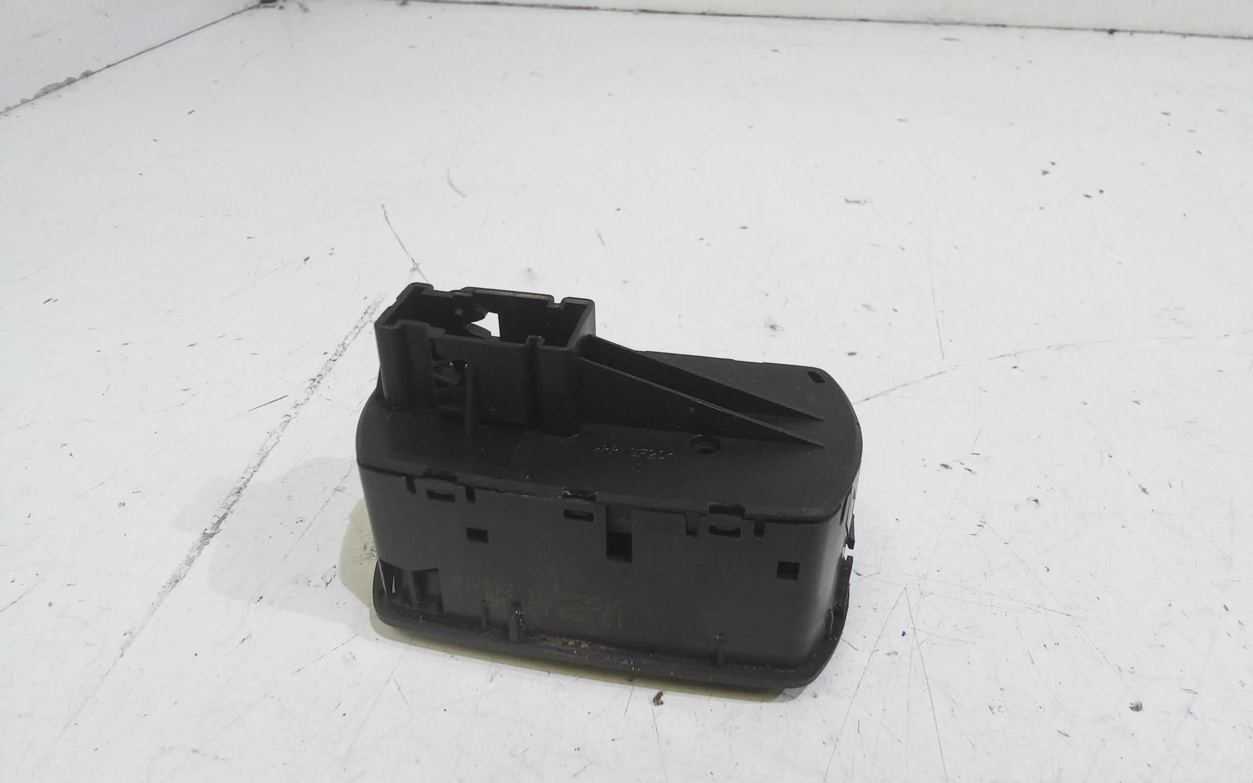 Pulsantiera anteriore sinistra Guida OPEL Corsa D 3P 1 Serie