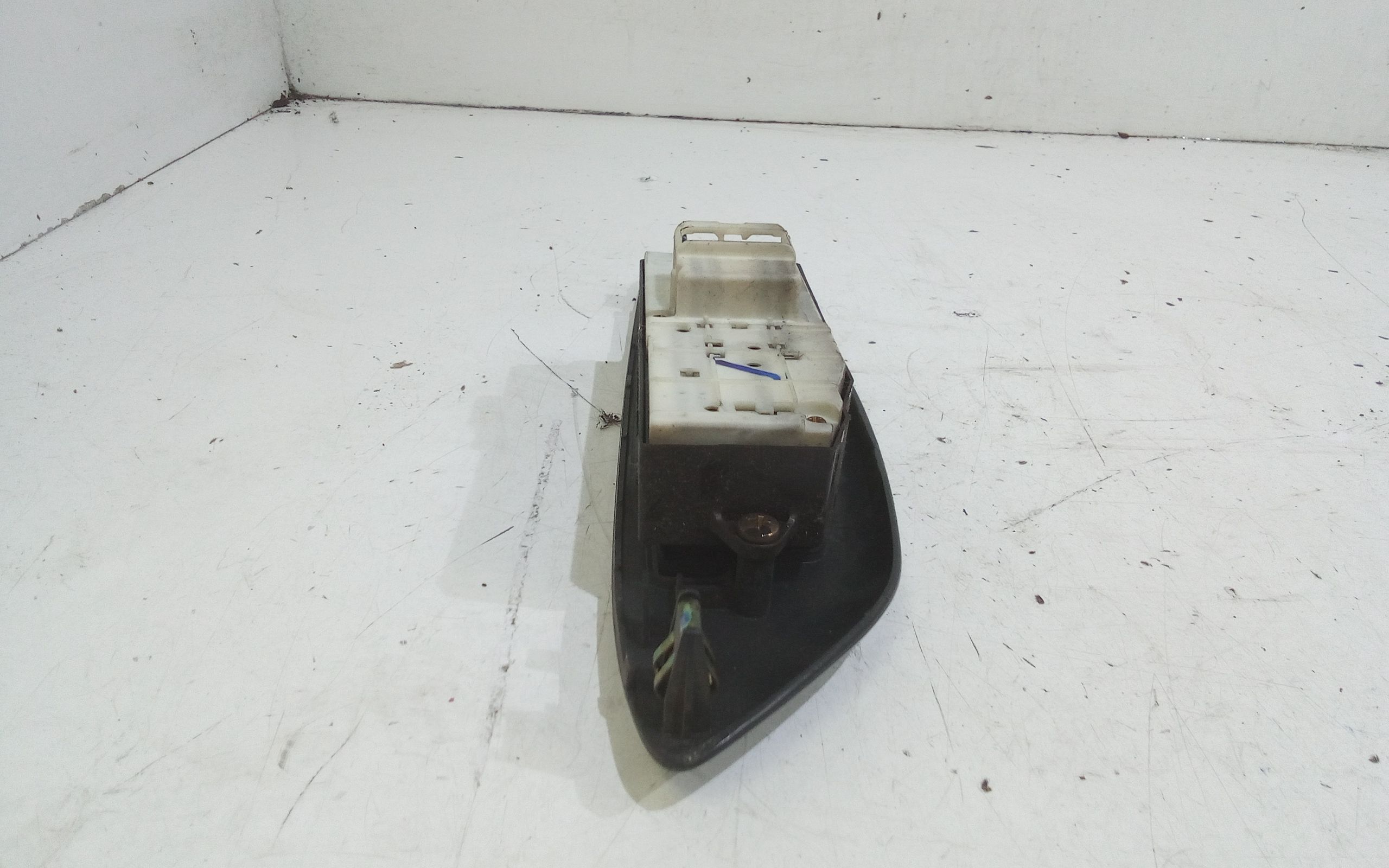 Pulsantiera anteriore sinistra Guida TOYOTA Yaris Serie (03>05)