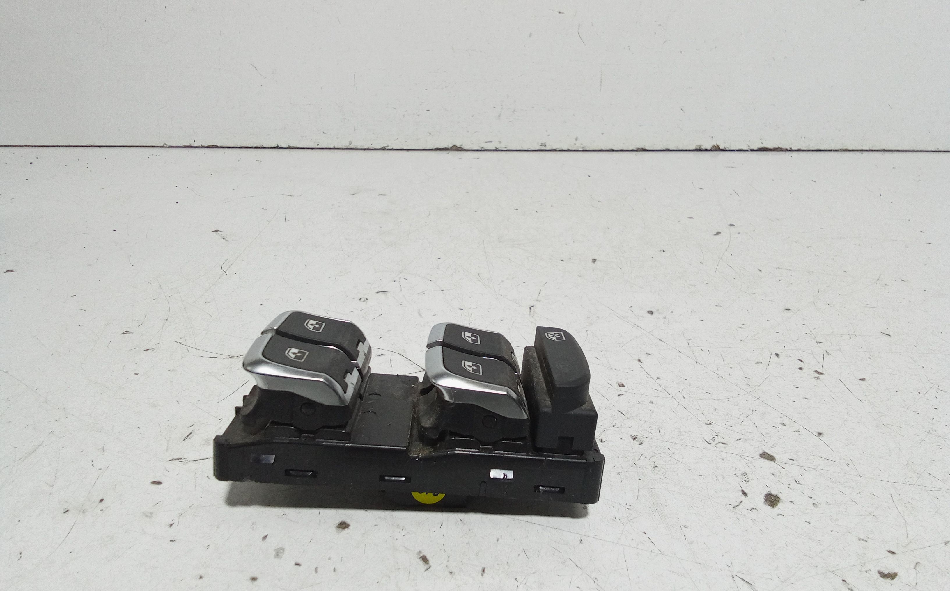 Pulsantiera anteriore sinistra Guida AUDI Q2 Serie (GAB) (16>)