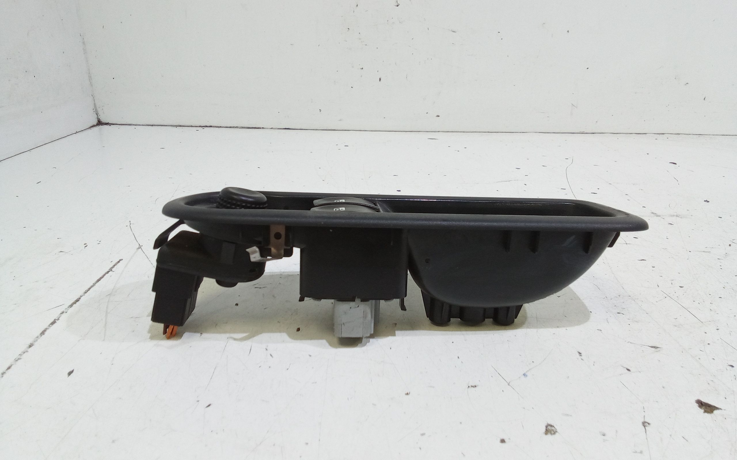 Pulsantiera anteriore sinistra Guida RENAULT Clio Serie (04>08)