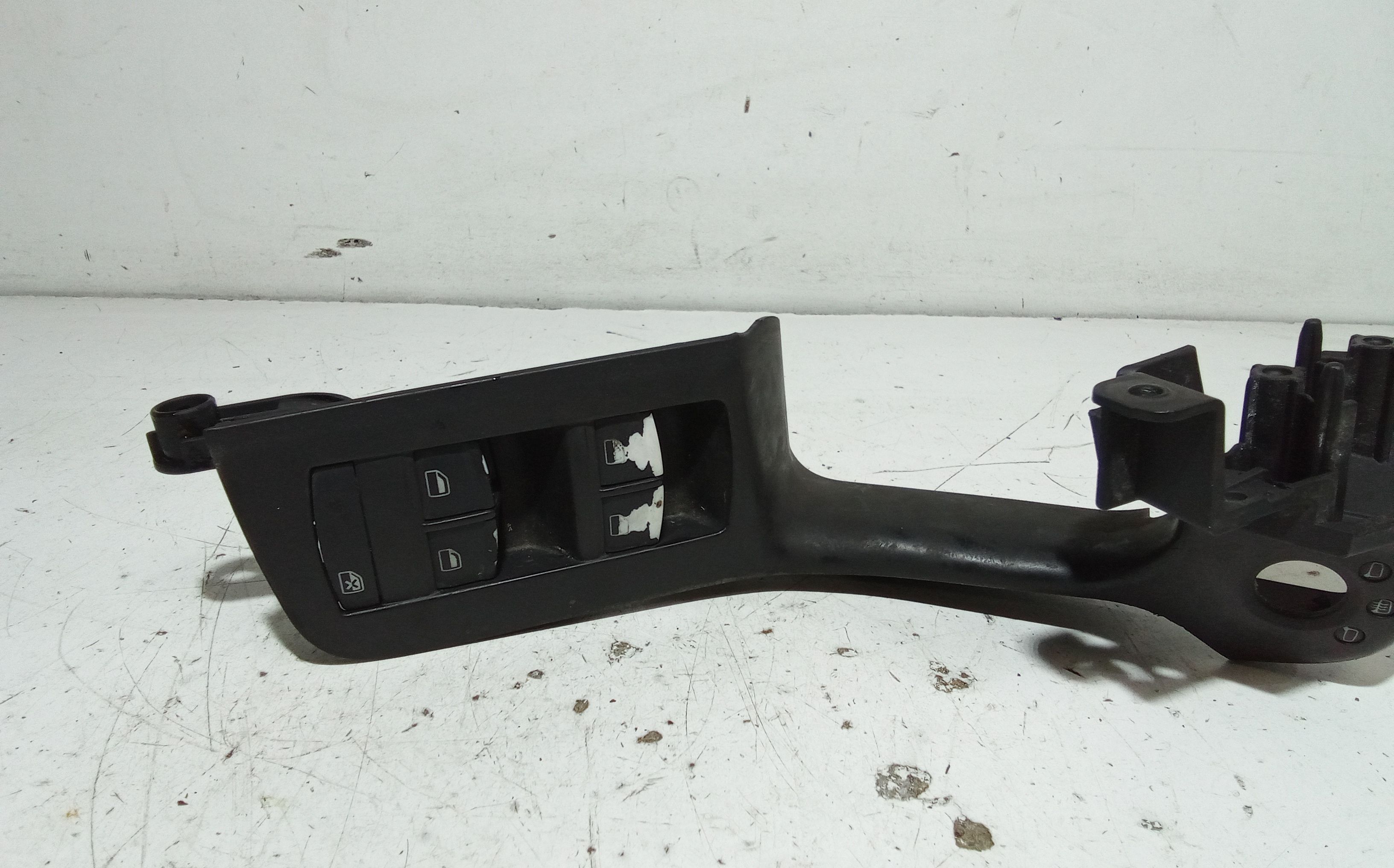 Pulsantiera anteriore sinistra Guida AUDI A6 Avant Serie C6 (4F5) (04>12)