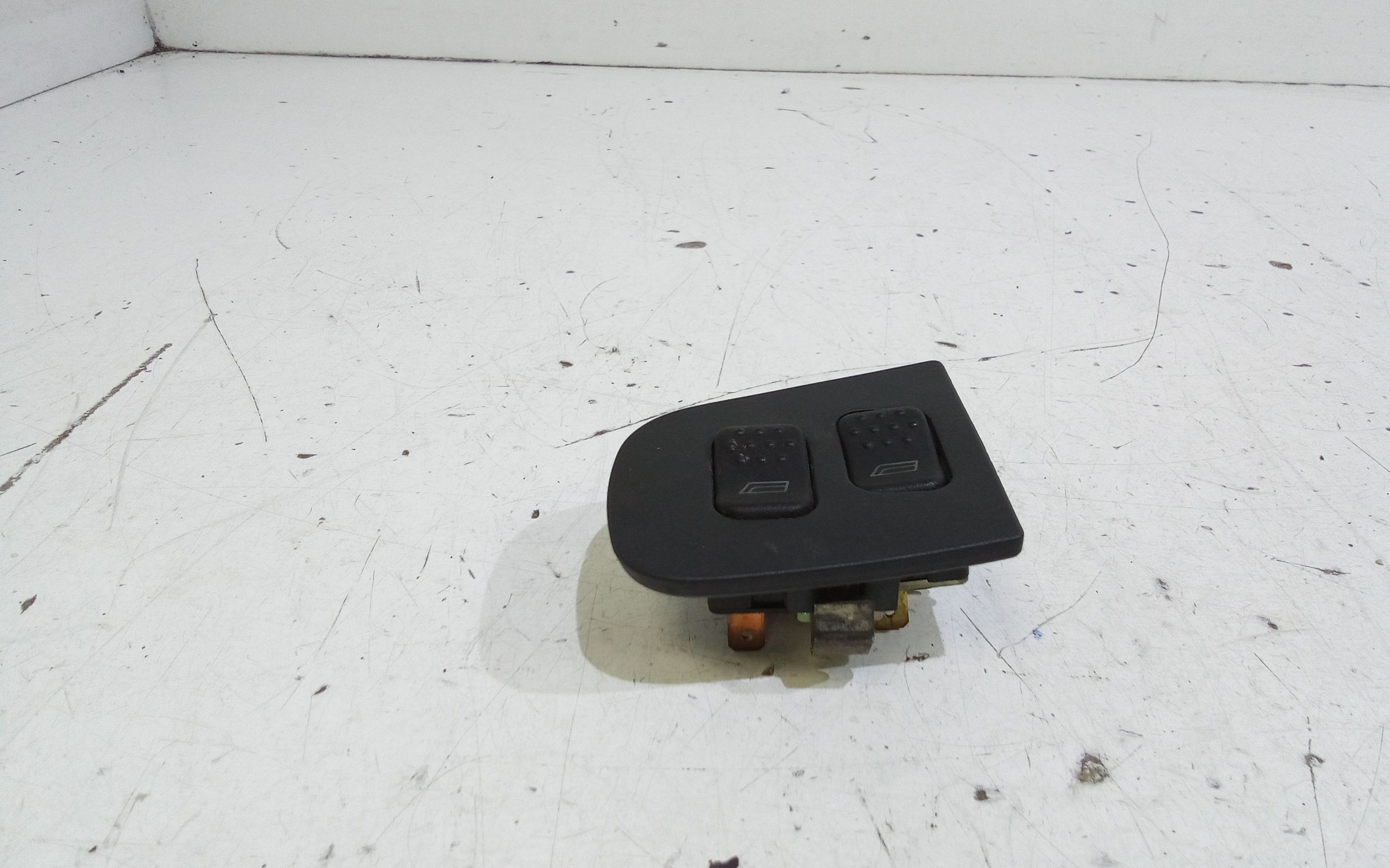 Pulsantiera anteriore sinistra Guida ALFA ROMEO 145 Serie (930_) (99>01)