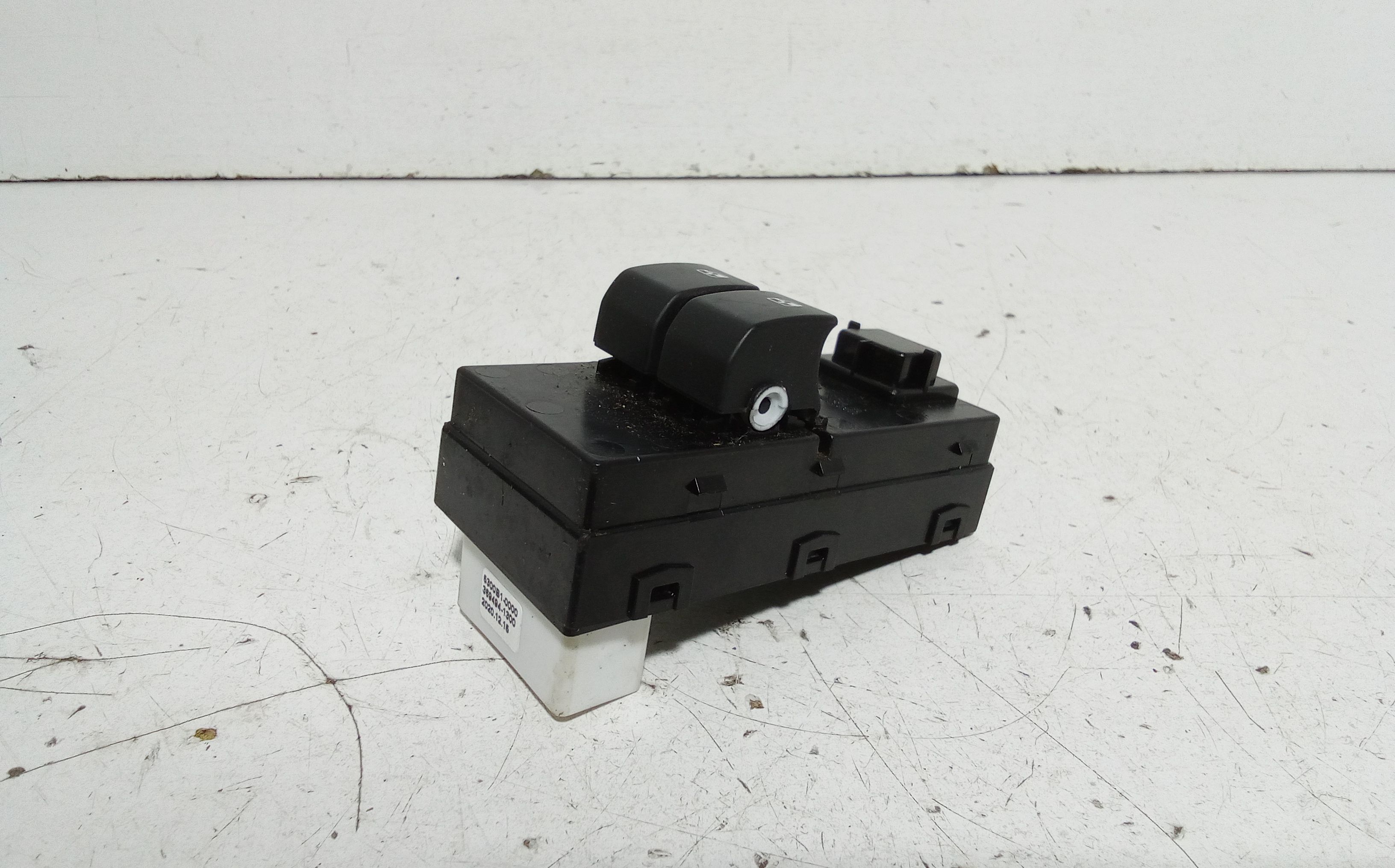 Pulsantiera anteriore sinistra Guida KIA Cee d 1 Serie