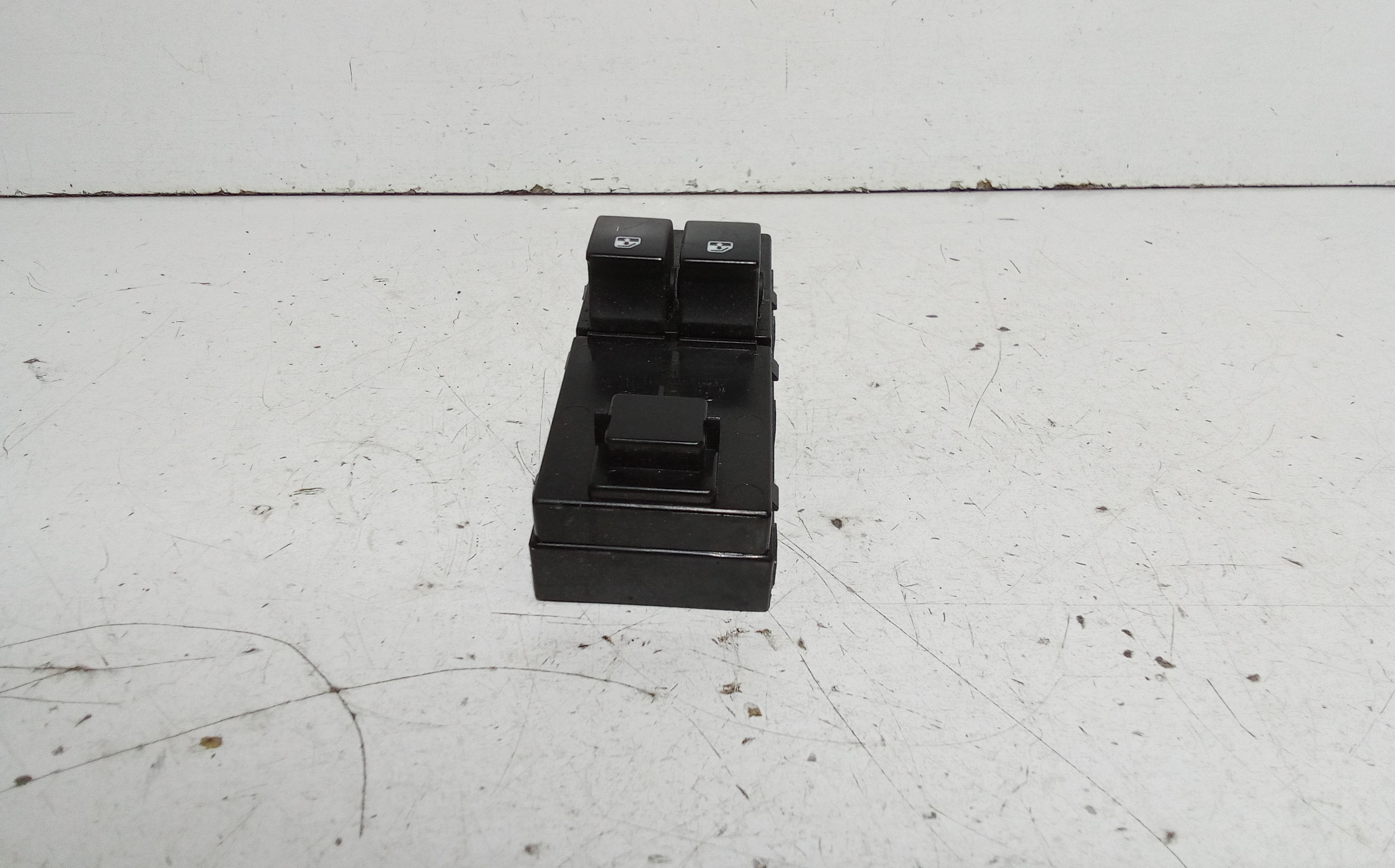 Pulsantiera anteriore sinistra Guida KIA Cee d 1 Serie