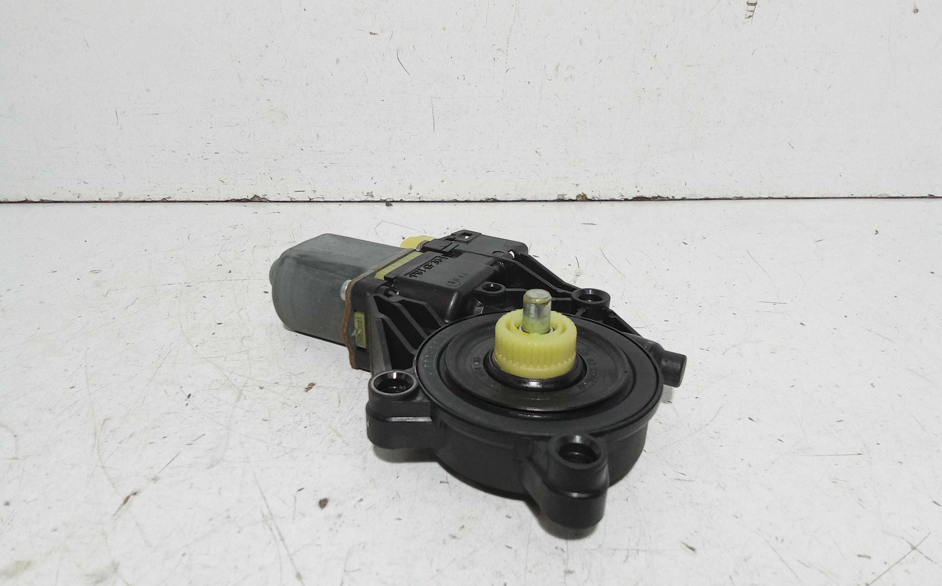 Motorino Alzavetro posteriore destra FORD Fiesta 6 Serie