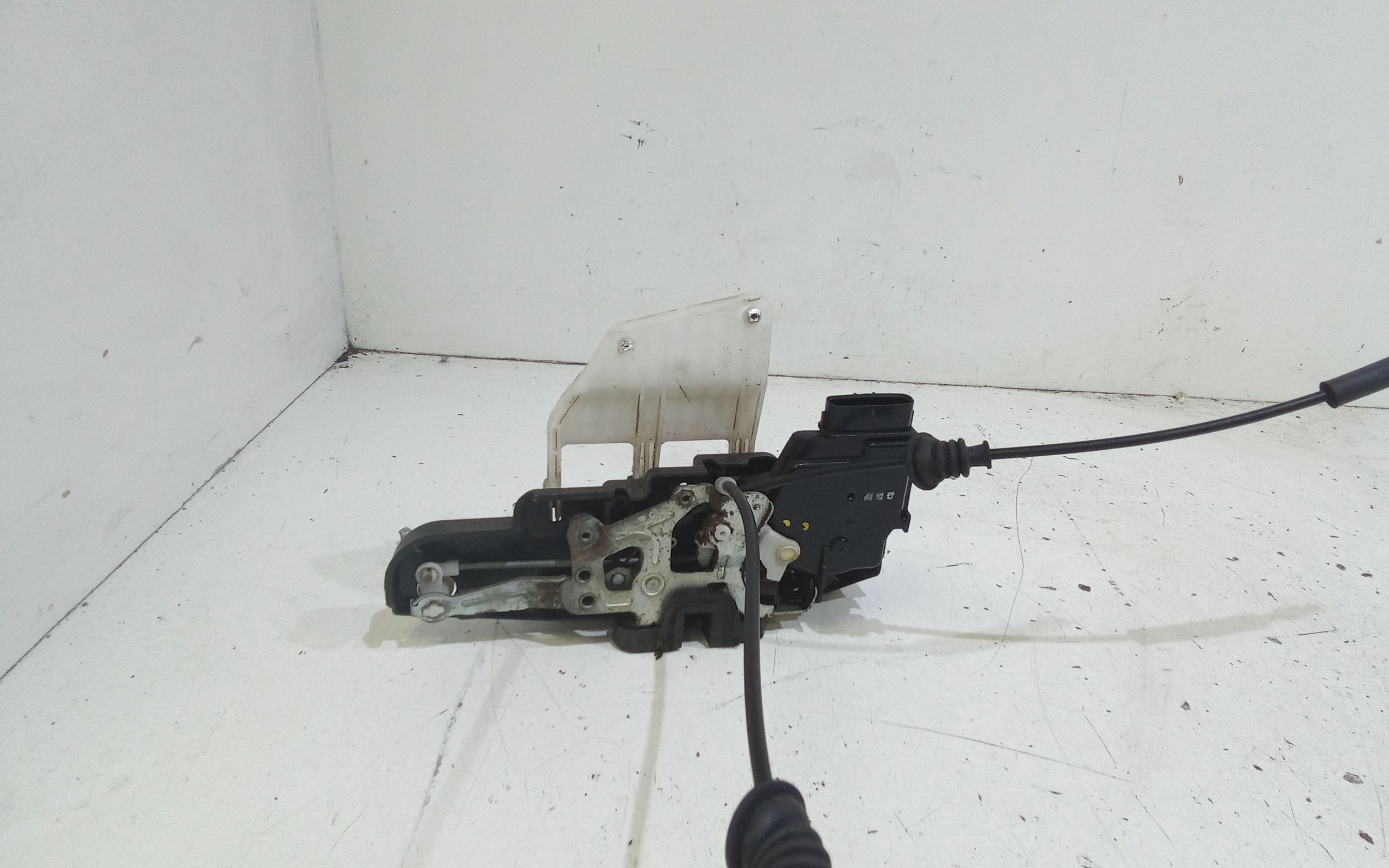 Serratura Anteriore Sinistra KIA Carens 2 Serie