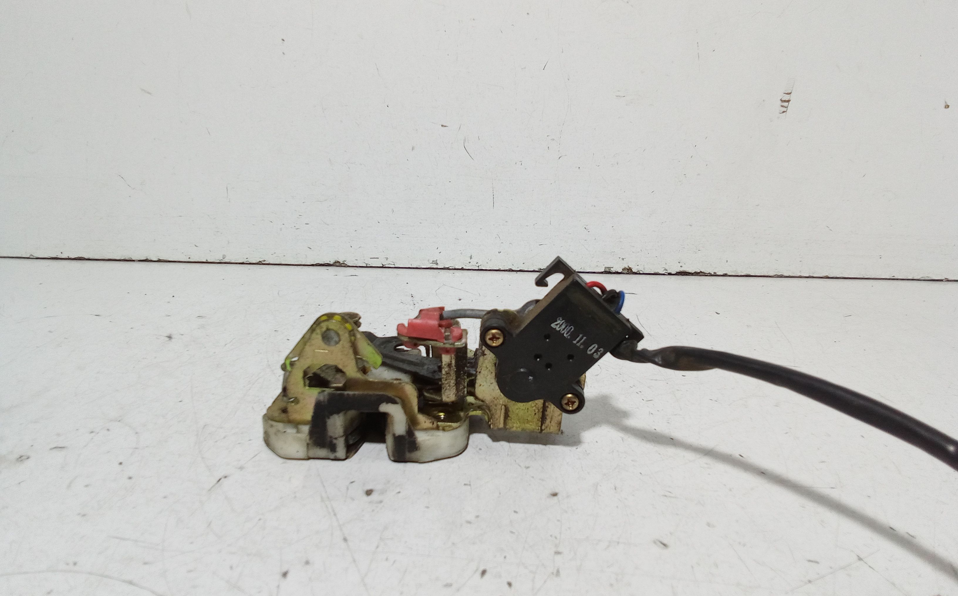 Serratura Anteriore Sinistra KIA Sportage Serie (98>04)