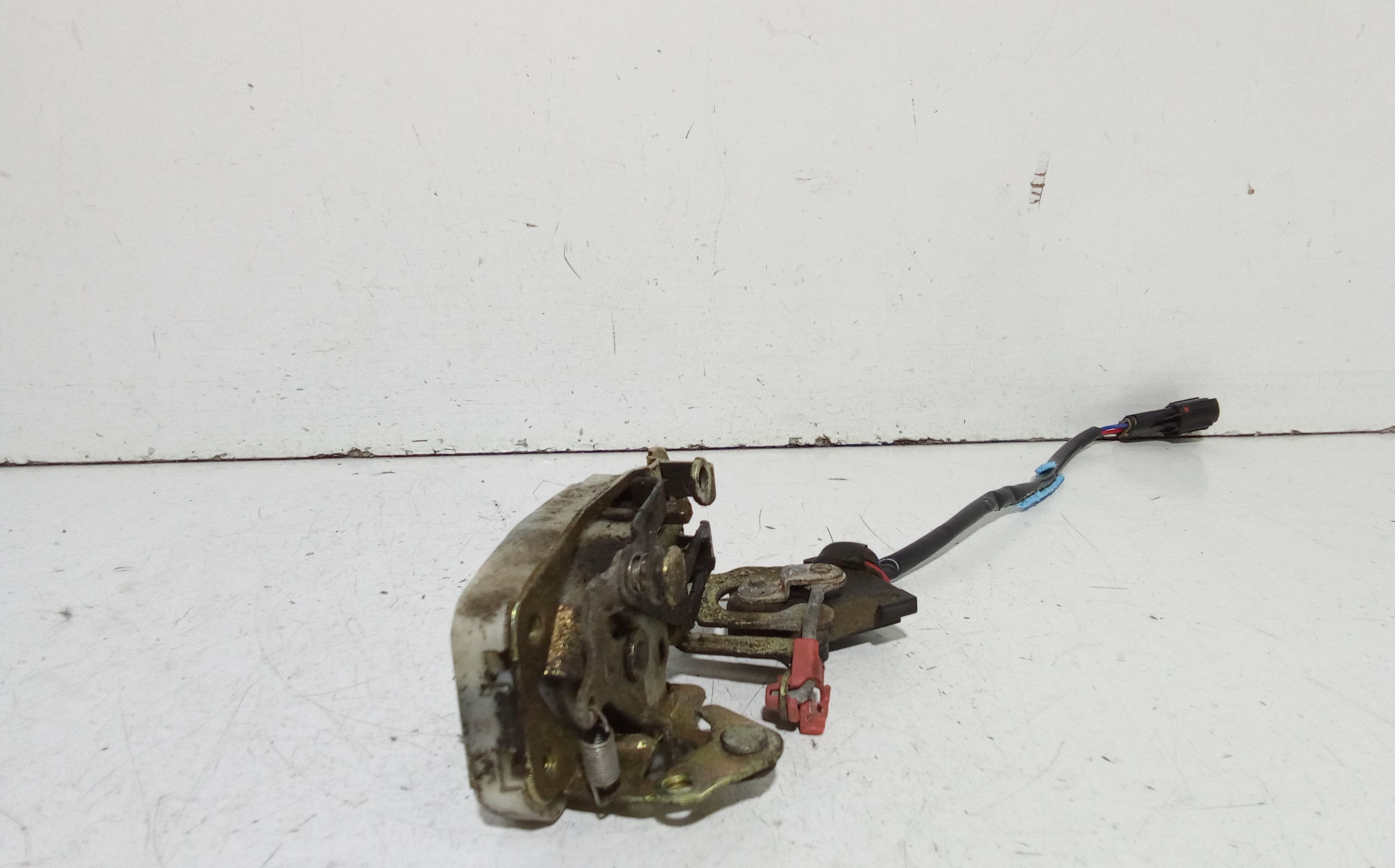 Serratura Anteriore Sinistra KIA Sportage Serie (98>04)