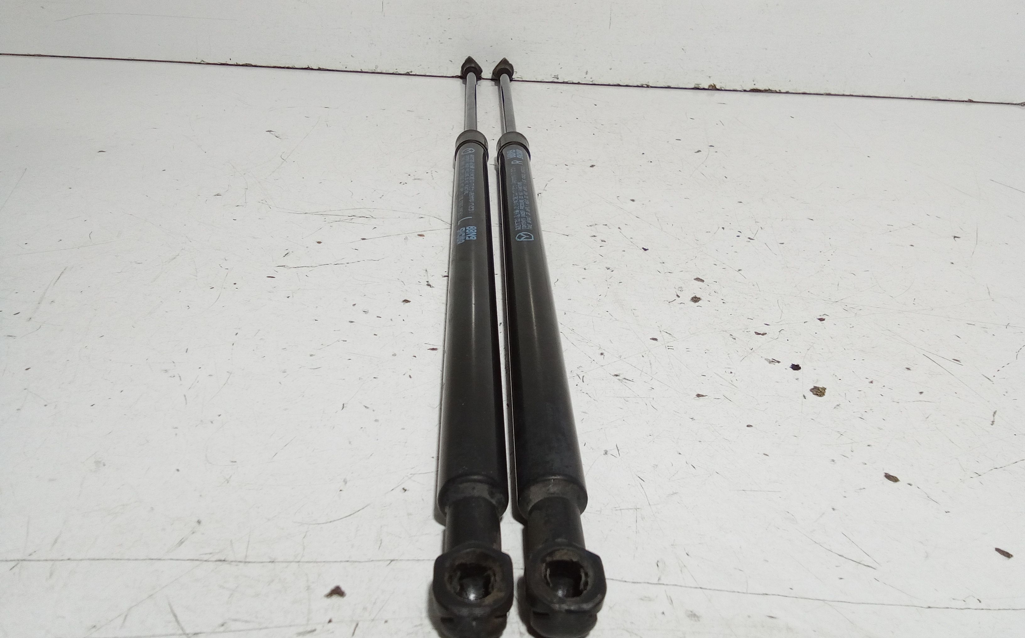 Pistoncini cofano Post. MAZDA 3 Berlina Serie (09>13)