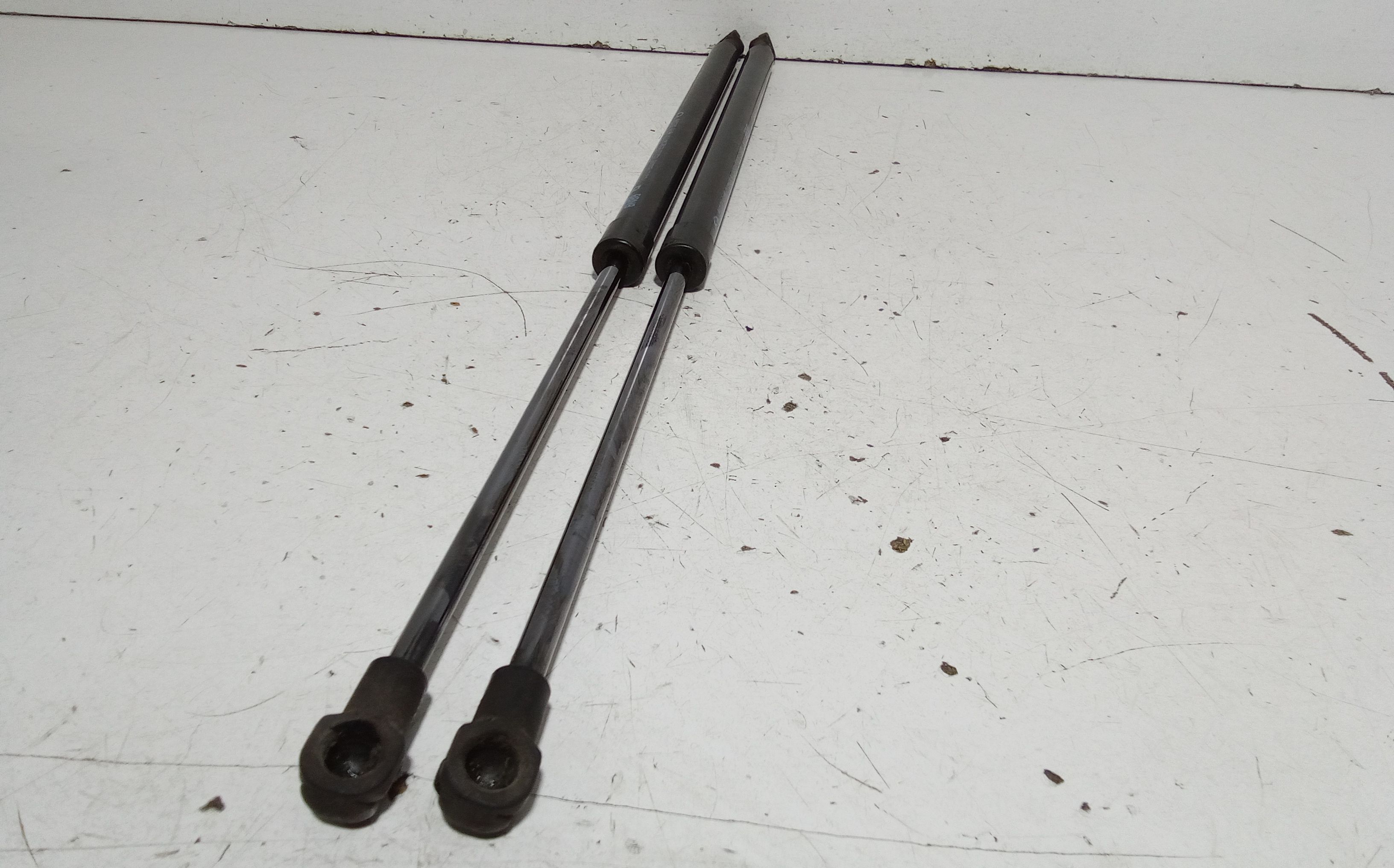 Pistoncini cofano Post. MAZDA 3 Berlina Serie (09>13)