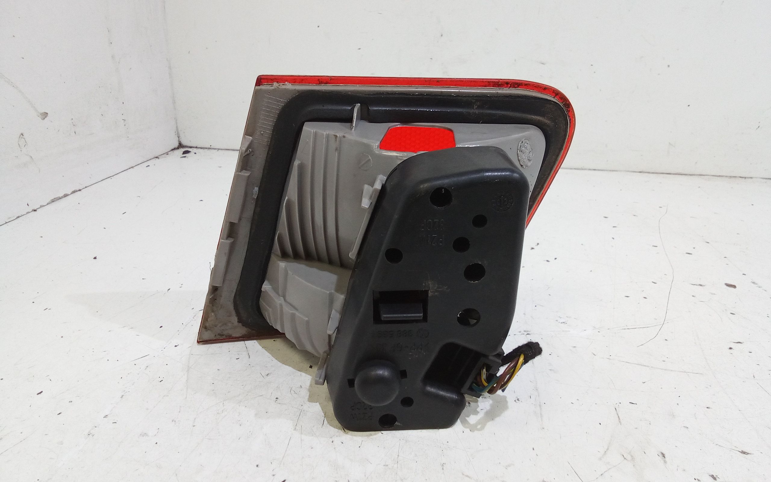 Stop Posteriore Sinistro Integrato nel Portello BMW Serie 3 E46 Touring 2 Serie