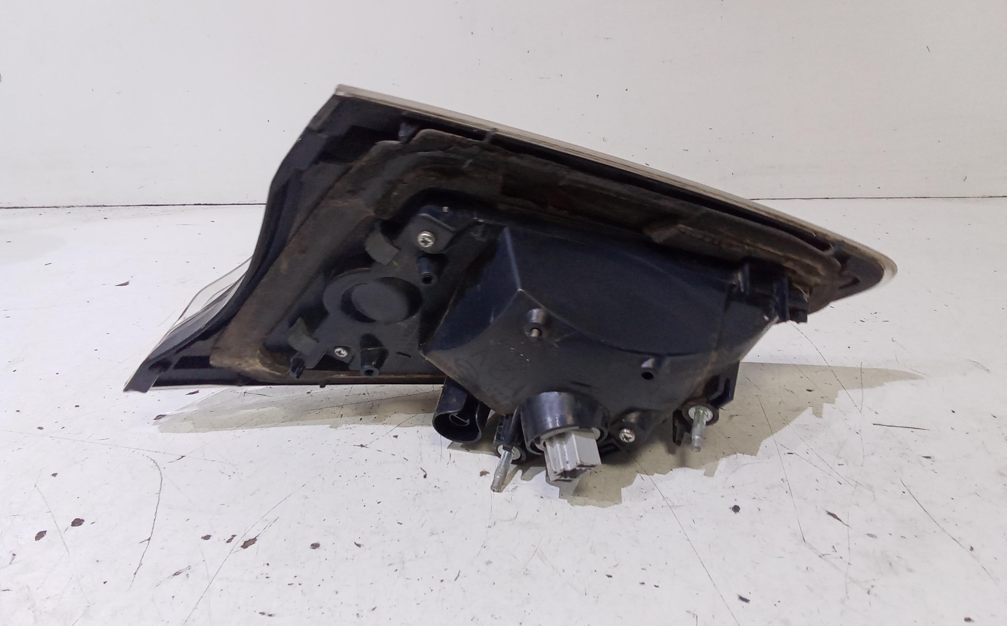 Stop Posteriore Sinistro Integrato nel Portello MAZDA 3 Berlina Serie (09>13)